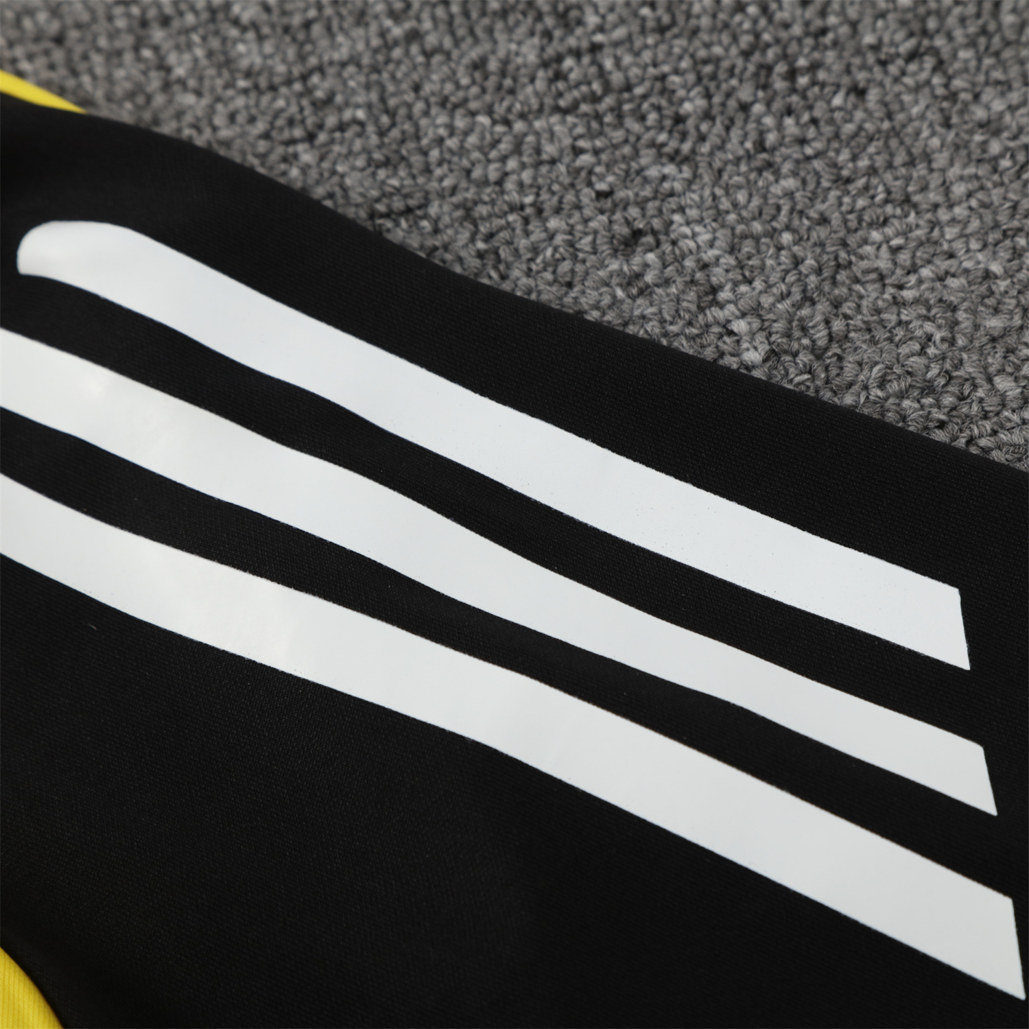 AlphaJersey-Atletico Mineiro 25-26 Long Sleeve Training Set - Yellow Top & Black Pants