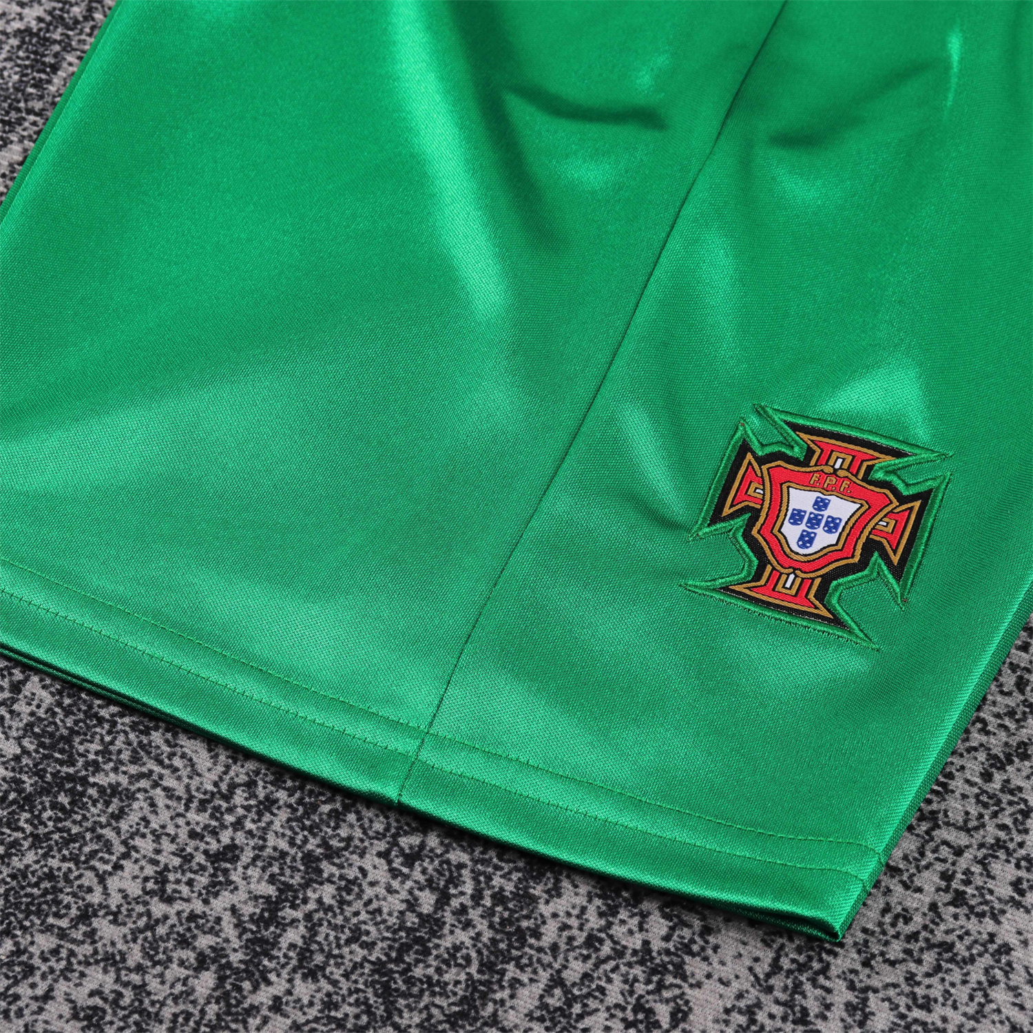 AlphaJersey-Retro Portugal 1998 Home Kids Kit