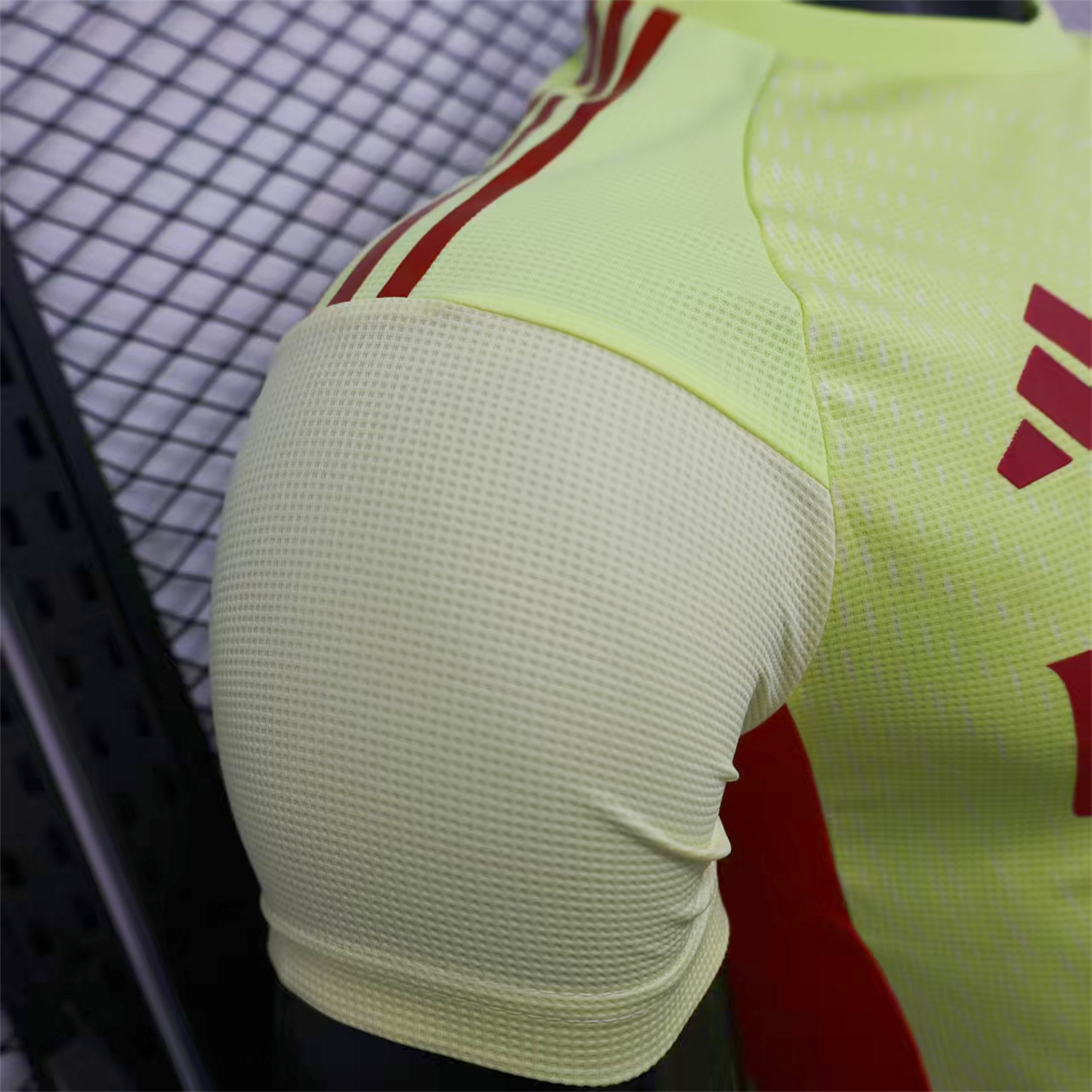 AlphaJersey-Arsenal 25-26 Light Yellow Goalkeeper Jersey - Player Version