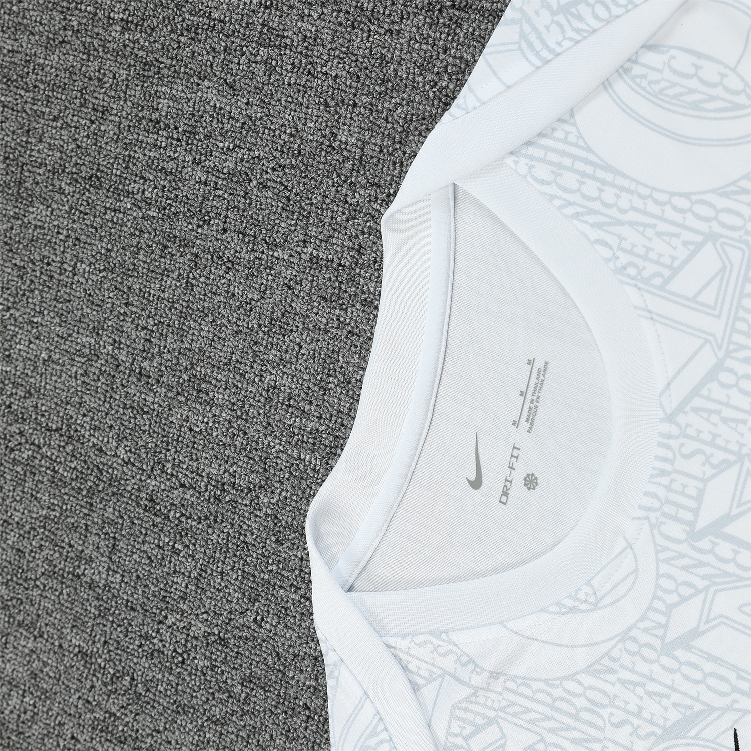 AlphaJersey-C.h.e.l.s.e.a 25-26 Training Vest Suit - White