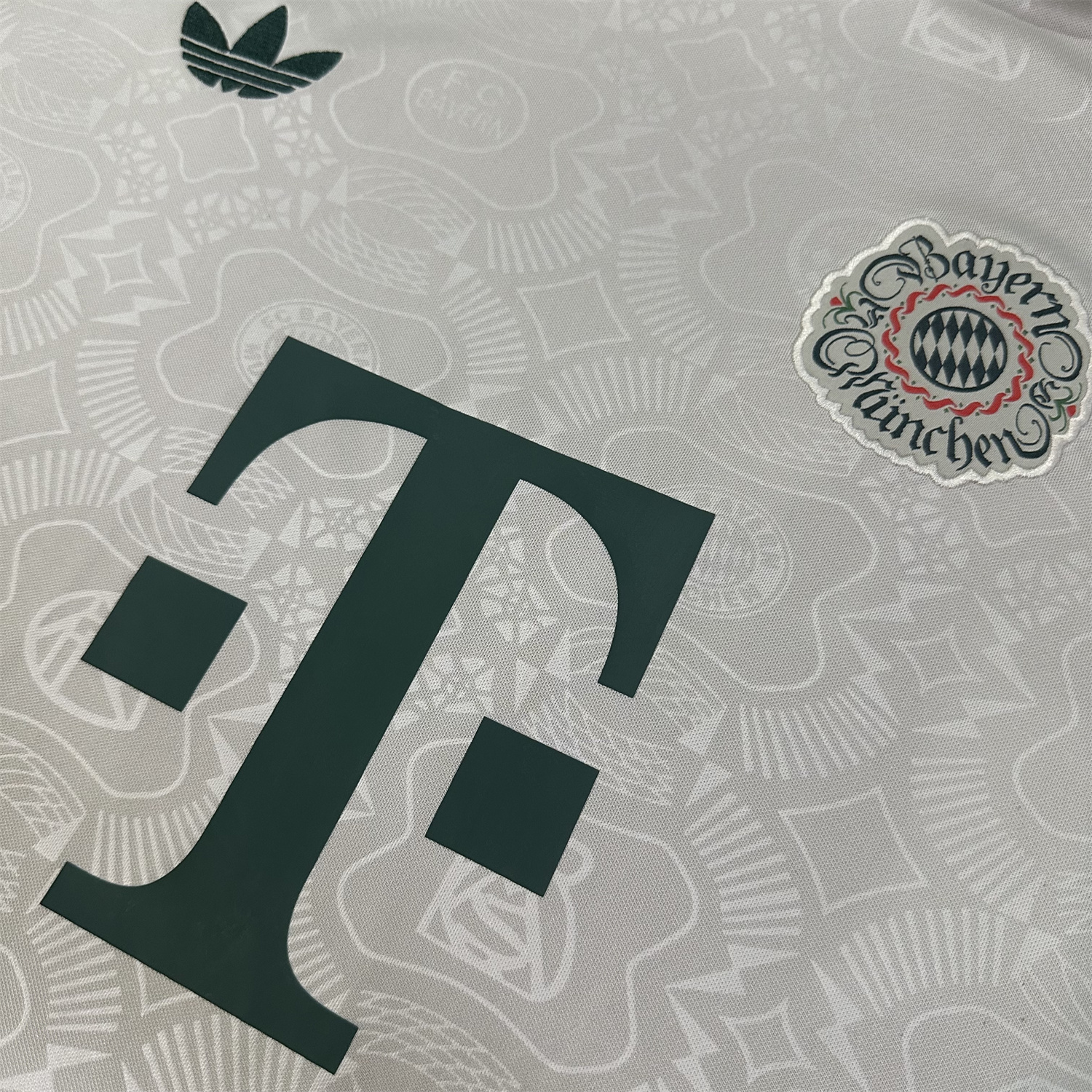 AlphaJersey-Bayern Munich 25-26 Oktoberfest Long Sleeves Jersey - Fans Version