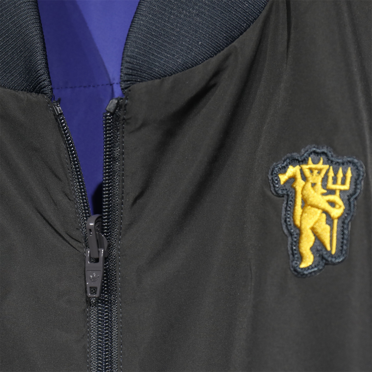 AlphaJersey-Manchester United 25-26 Double Sided Reversible Windbreaker - Black & Purple