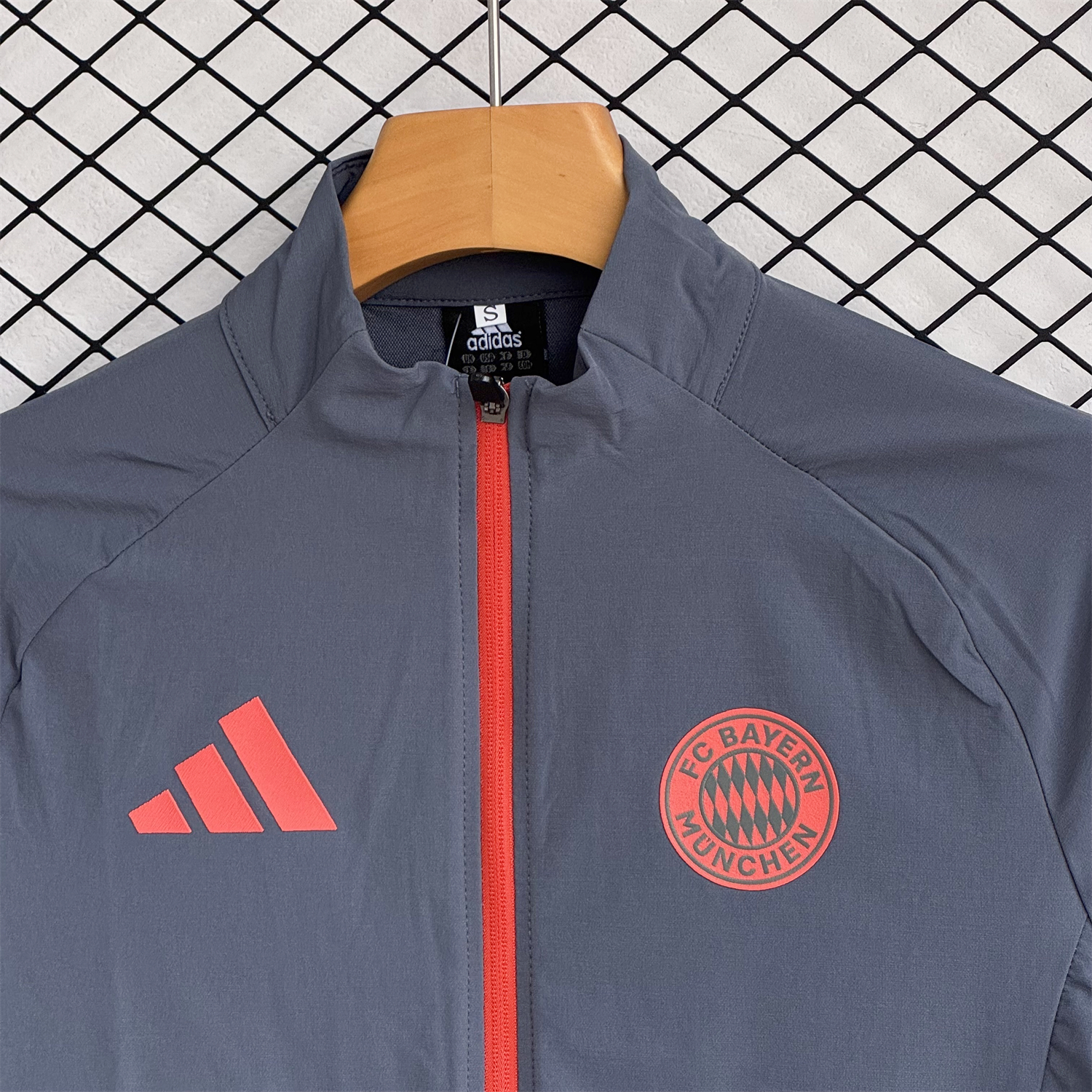 AlphaJersey-Bayern Munich 25-26 Windbreaker Training Set - Grey Top and Pants