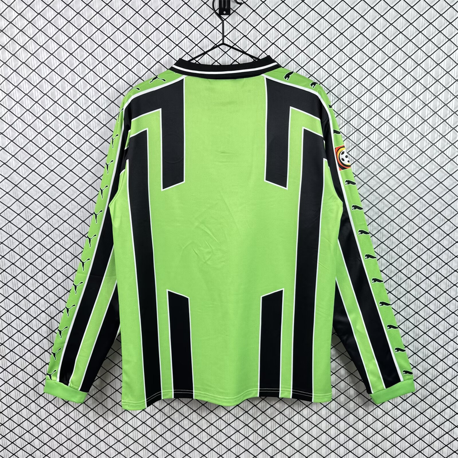 AlphaJersey-Retro Wolfsburg 1999-00 Away Long Sleeves Jersey