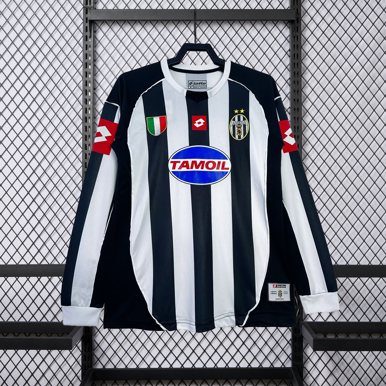 AlphaJersey-Retro Juventus 2002-03 European Home Long Sleeves Jersey