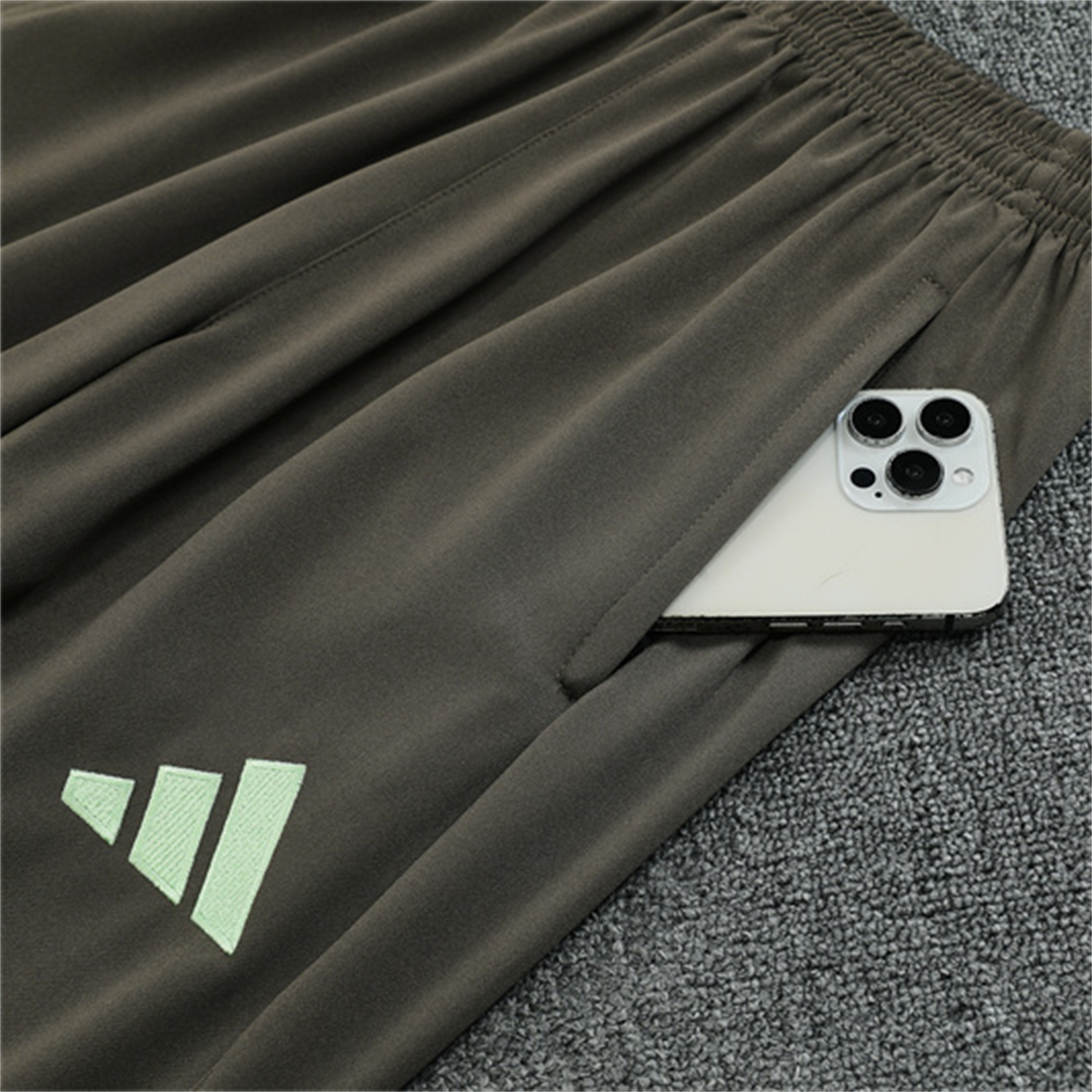 AlphaJersey-Real Madrid 25-26 Long Sleeve Training Set - Player Version - Light Green Top and Khaki Pants