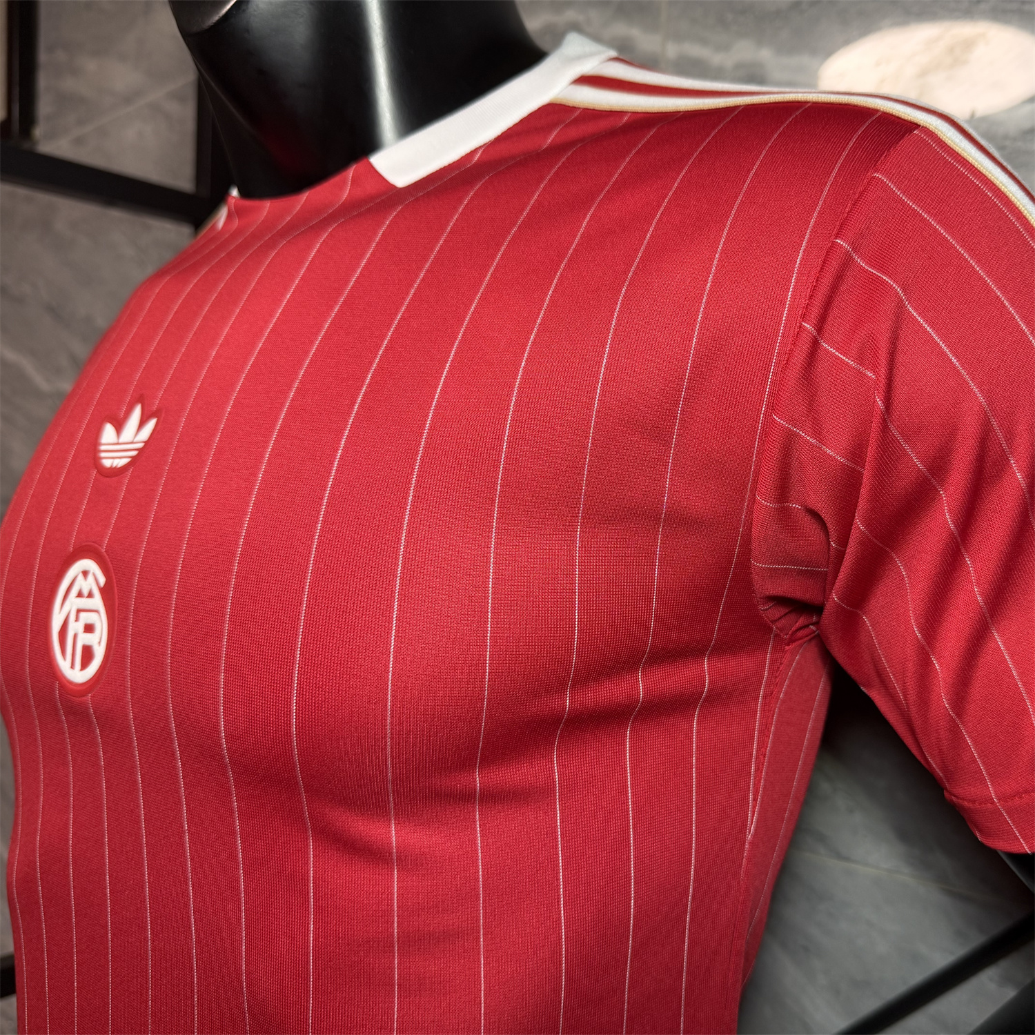 AlphaJersey-Bayern Munich 25-26 Trefoil Red And White Travel Jersey - Player Version