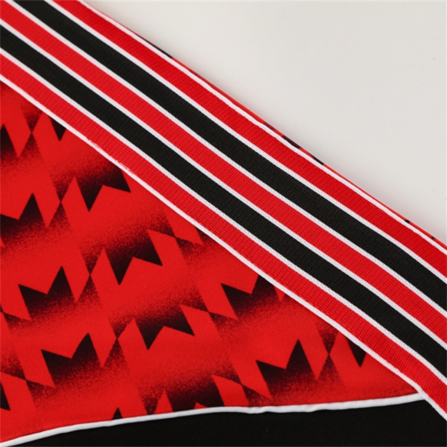 AlphaJersey-Manchester United 25-26 Bring Back 1991 Jacket Training Tracksuit - Black and Red