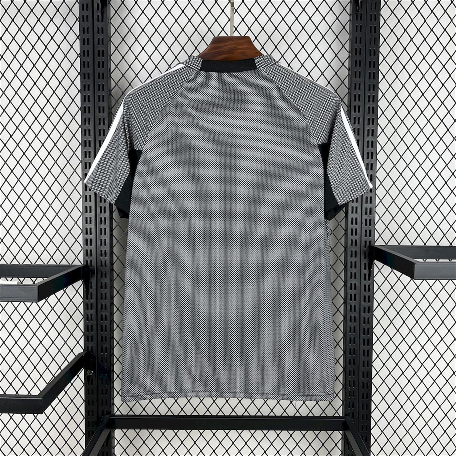 AlphaJersey-Retro Real Madrid 2002-03 Grey Goalkeeper Jersey