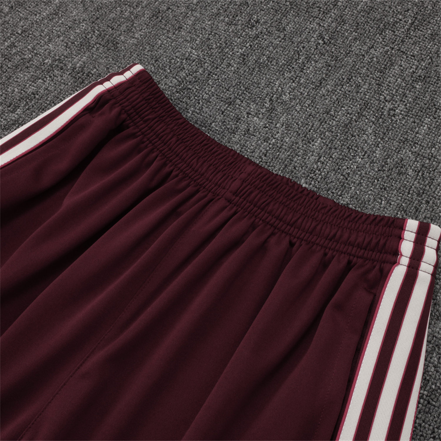 AlphaJersey-Bayern Munich 25-26 Throwback Trefoil Long Sleeves Training Set - Deep Red