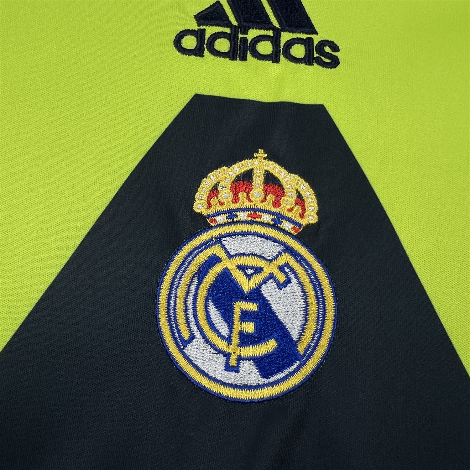 AlphaJersey-Retro Real Madrid 1999-00 Green Goalkeeper Long Sleeves Jersey