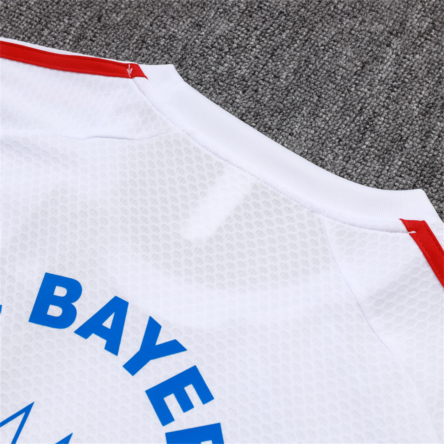 AlphaJersey-Bayern Munich 25-26 Short-Sleeve Training Set - White Throwback Top & Grey Shorts