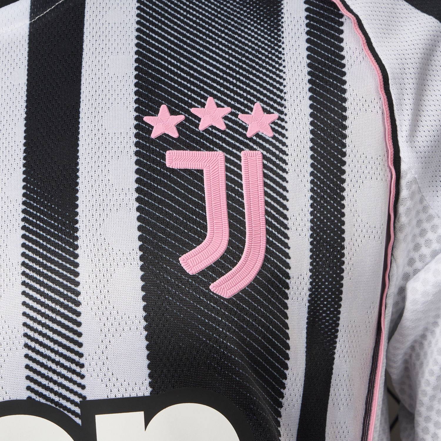 AlphaJersey-Juventus 25-26 Home Jersey With Chest Patch - Player Version