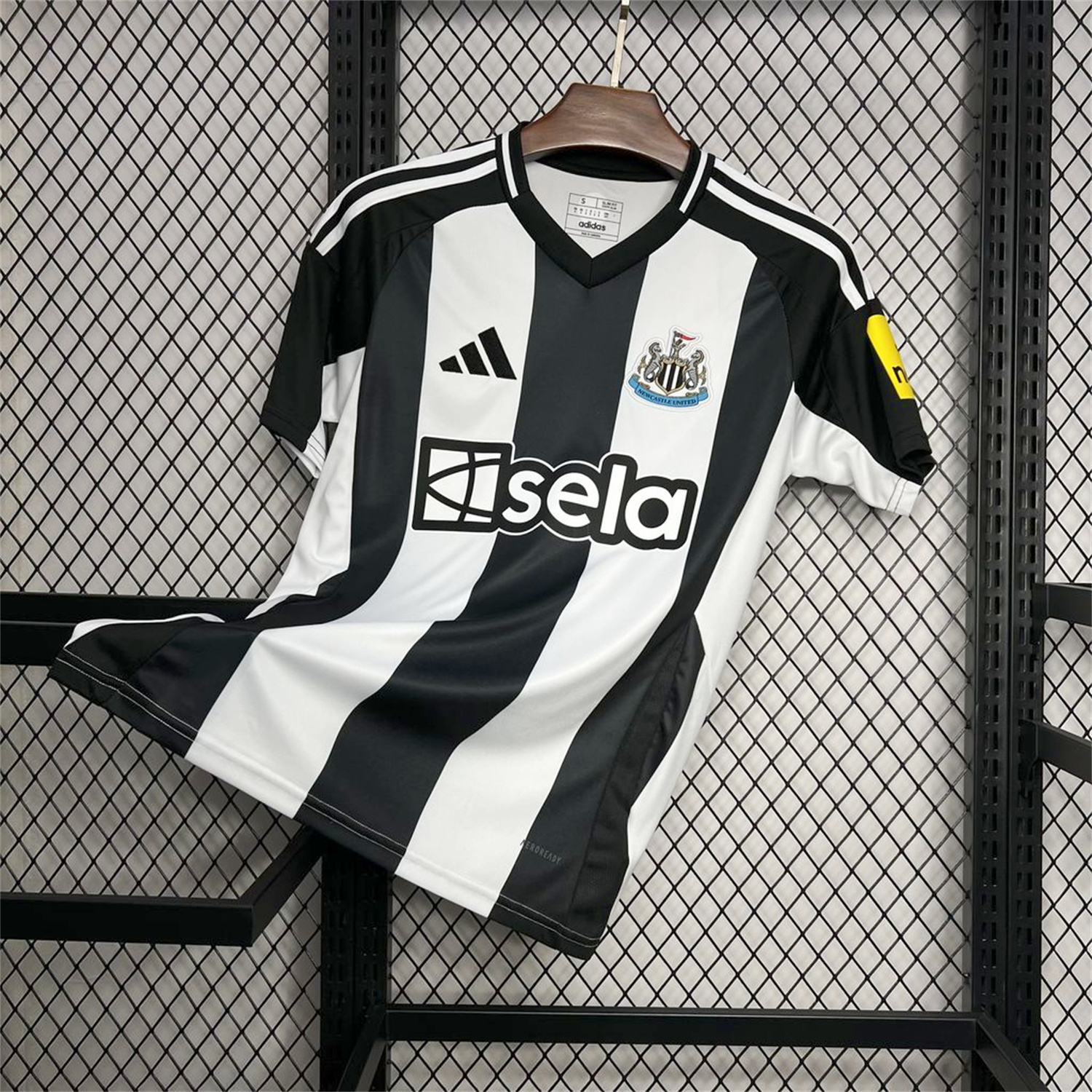 AlphaJersey-Newcastle United 2025 CARABAO CUP FINAL Home Jersey - Fans Version