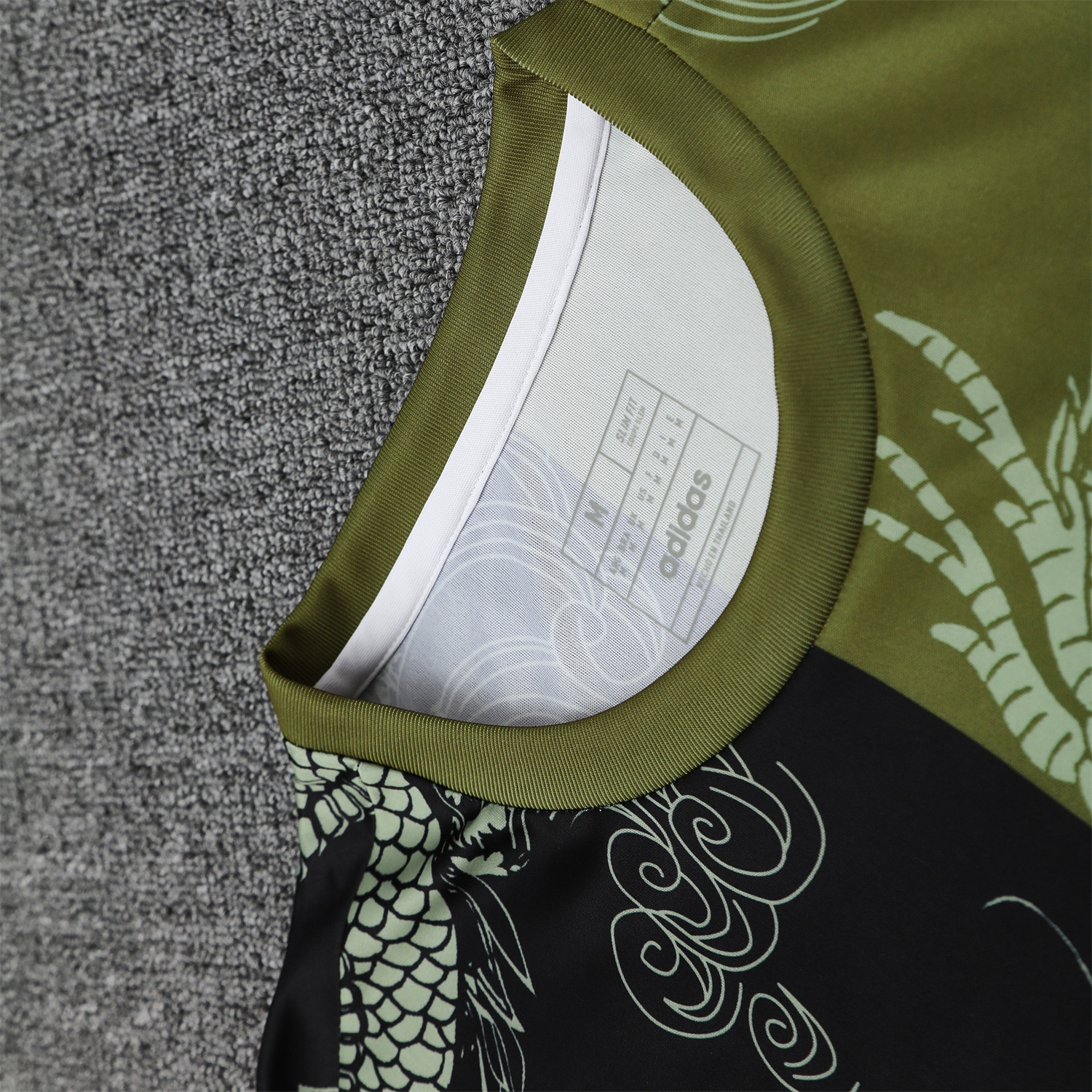 AlphaJersey-Real Madrid 25-26 Short-Sleeve Training Set - Green-Black Dragon Top & Black-White Shorts