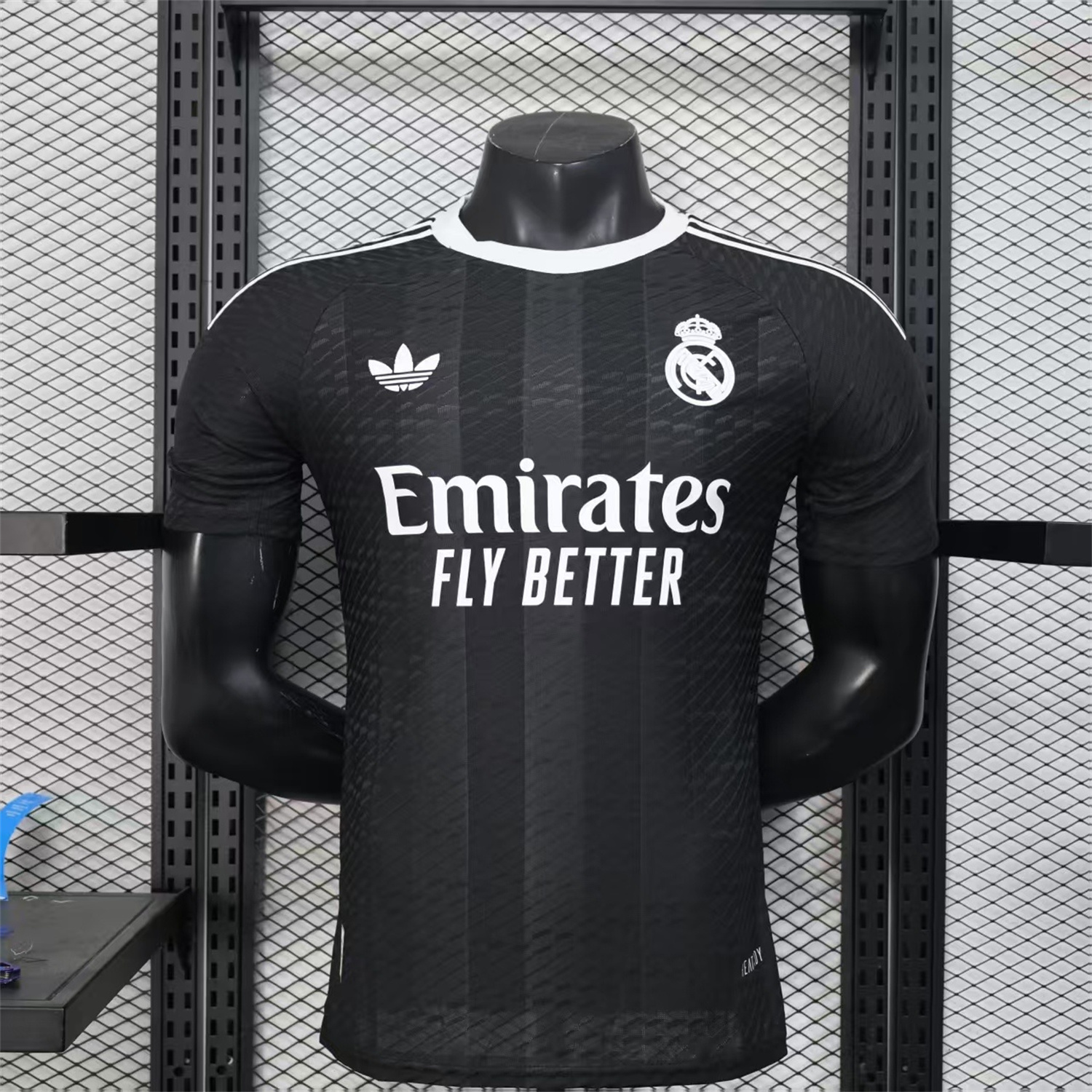 AlphaJersey-Real Madrid 25-26 Black Terrace Goalkeeper Jersey - Player Version