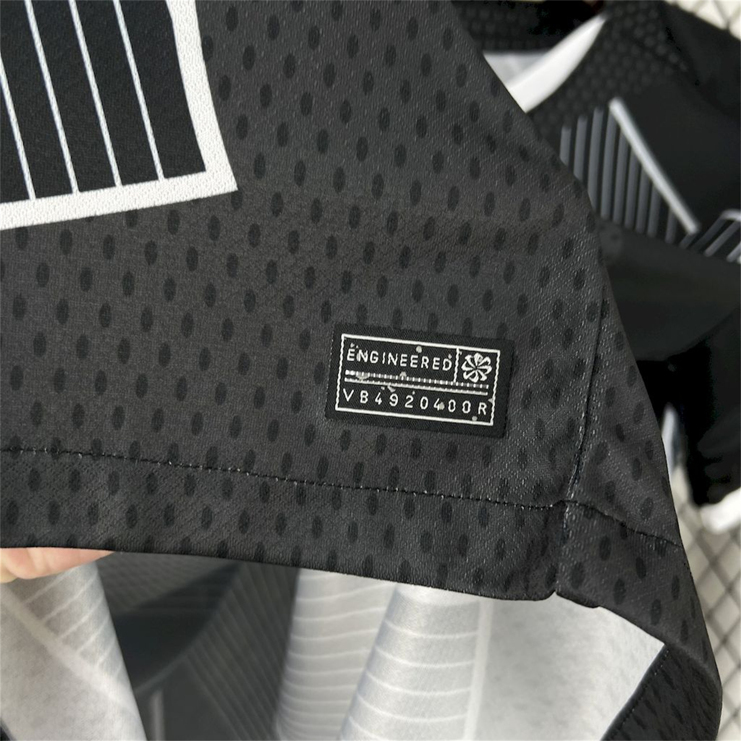 AlphaJersey-Barcelona 25-26 T90 White Lines Black Jersey - Fans Version