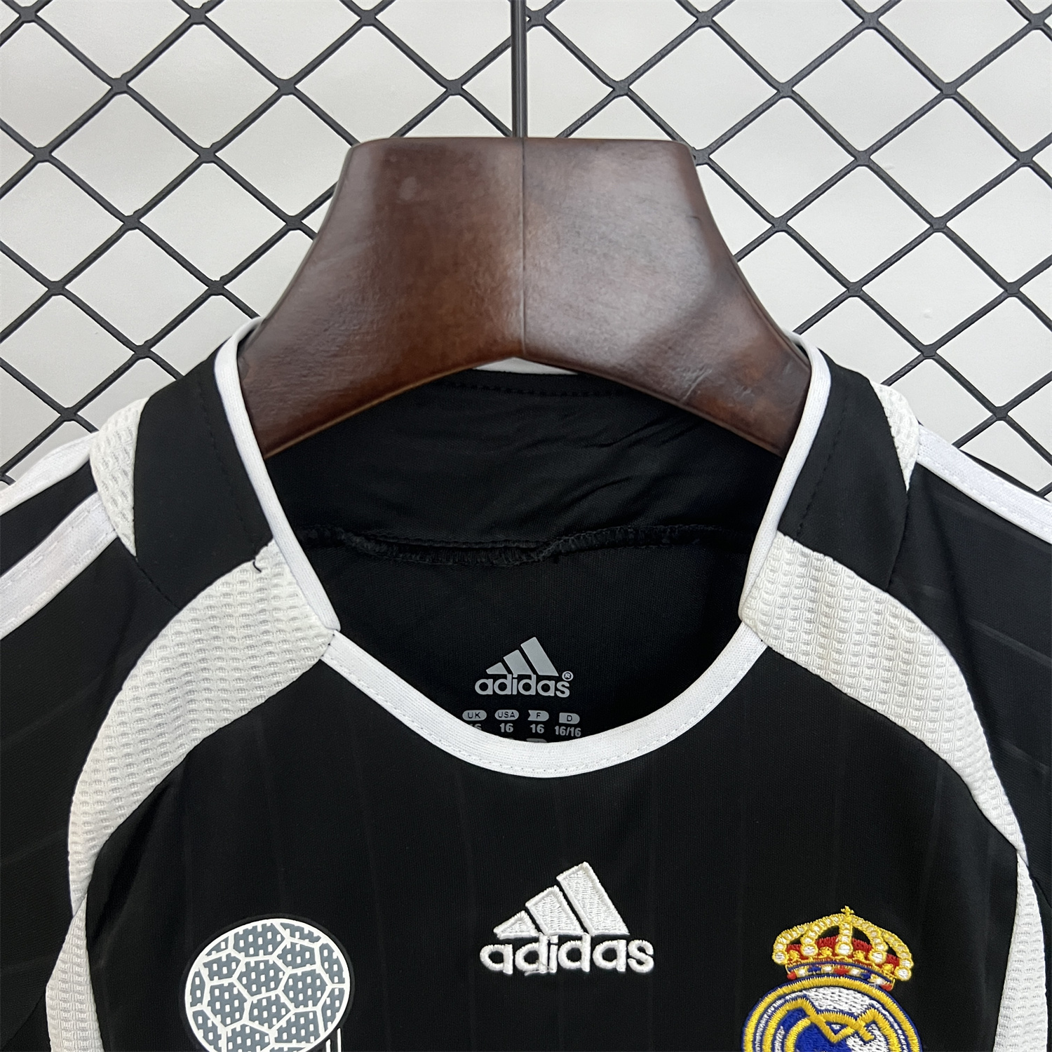 AlphaJersey-Retro Real Madrid 2006-07 Away Kids Kit