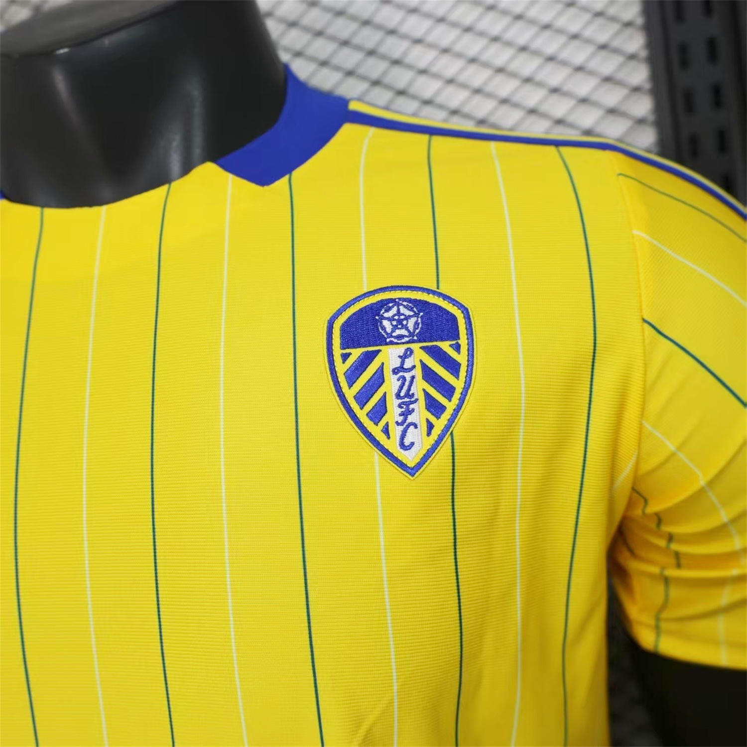 AlphaJersey-Leeds United 25-26 Icon Travel Special Edition Yellow Jersey - Player Version