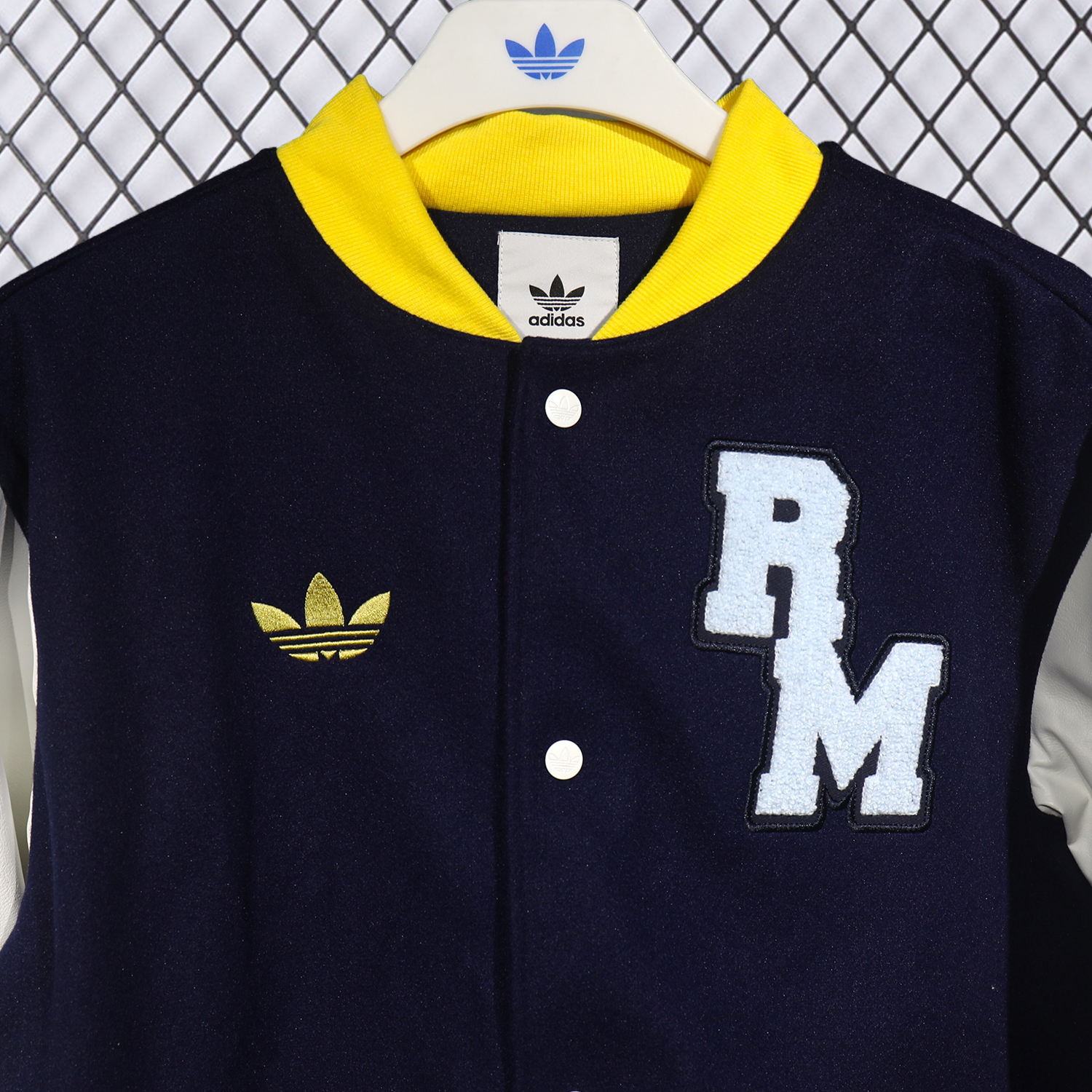 AlphaJersey-Real Madrid 25-26 Warm Windbreaker Jacket - Dark Blue And White