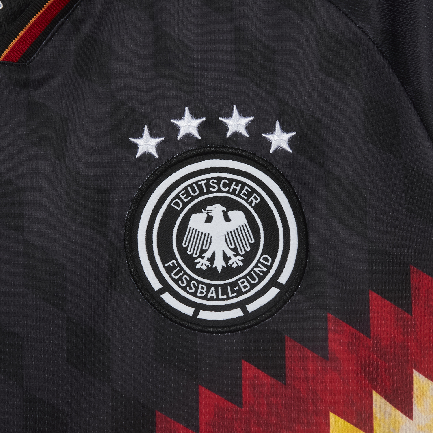 AlphaJersey-Germany 2026 Black And White V-Shaped Design Special Jersey - Fans Version