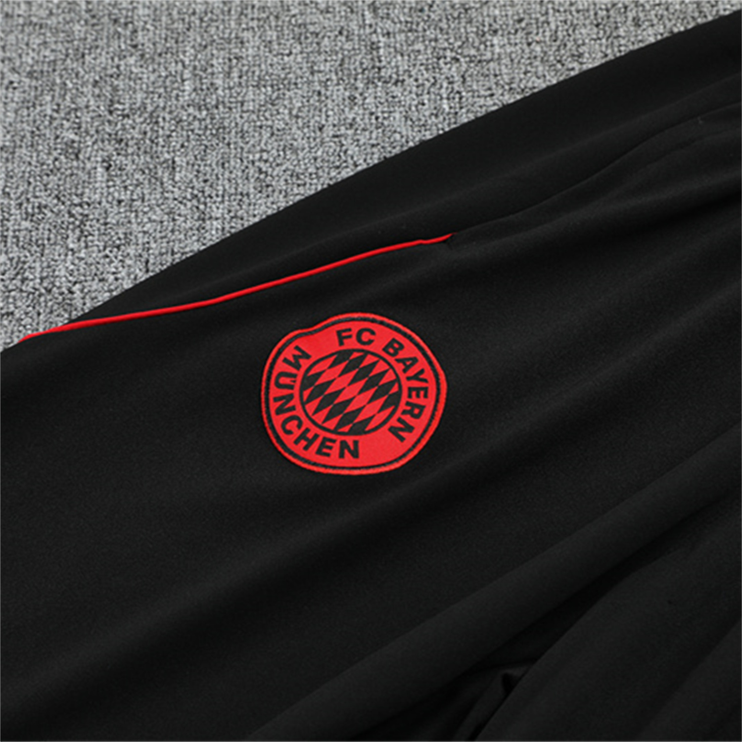 AlphaJersey-Bayern Munich 25-26 Long Sleeves Training Set - Green Top & Black Pants
