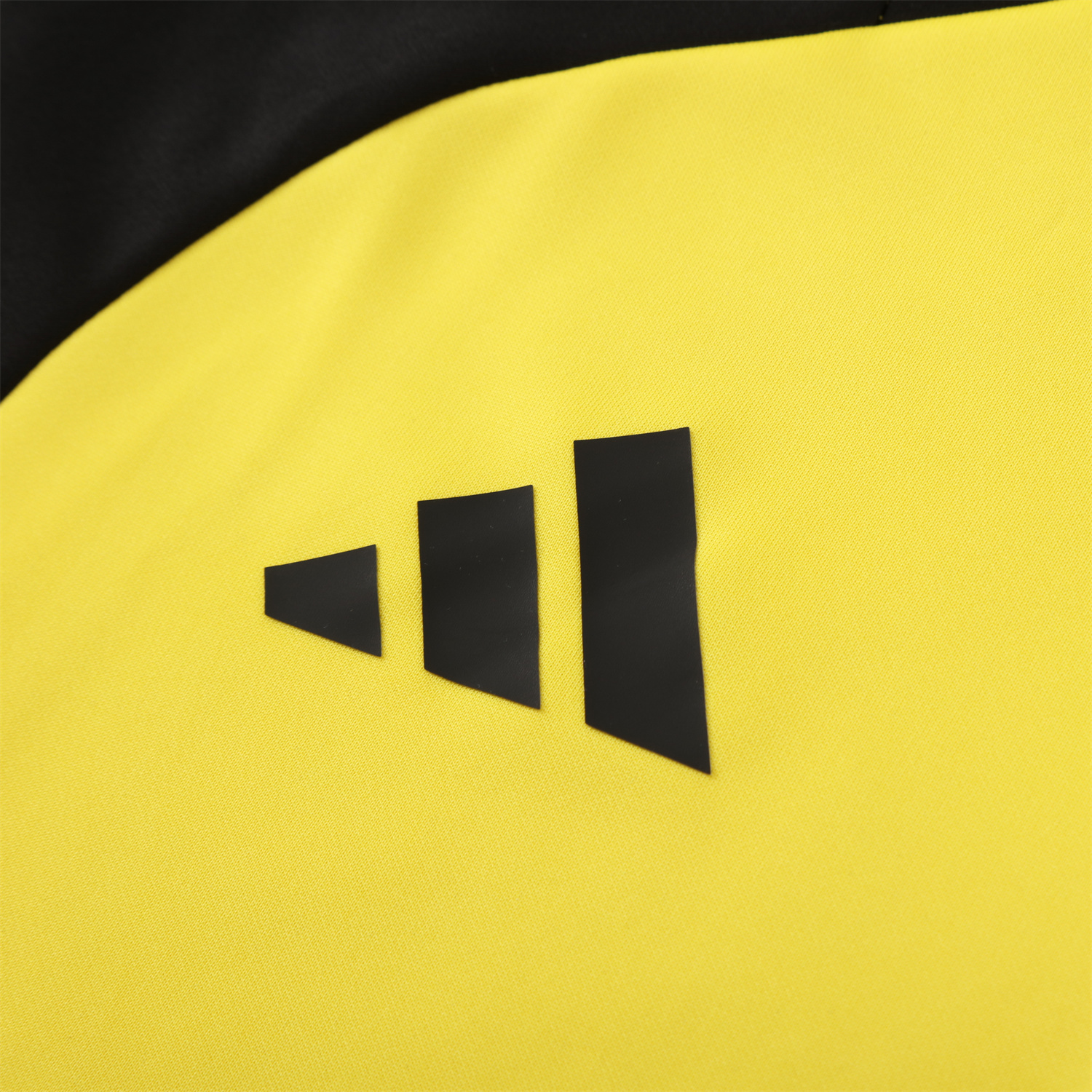 AlphaJersey-Atletico Mineiro 25-26 Long Sleeve Training Set - Yellow Top & Black Pants