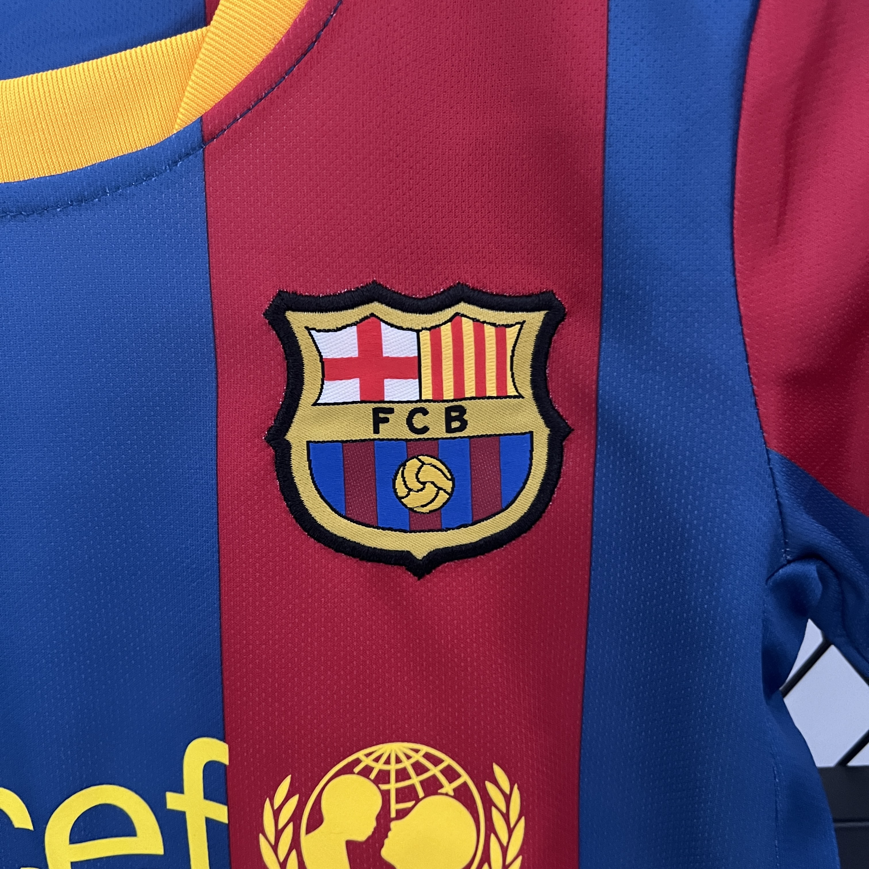 AlphaJersey-Retro Barcelona 2010-11 Home Stadium Kids Kit