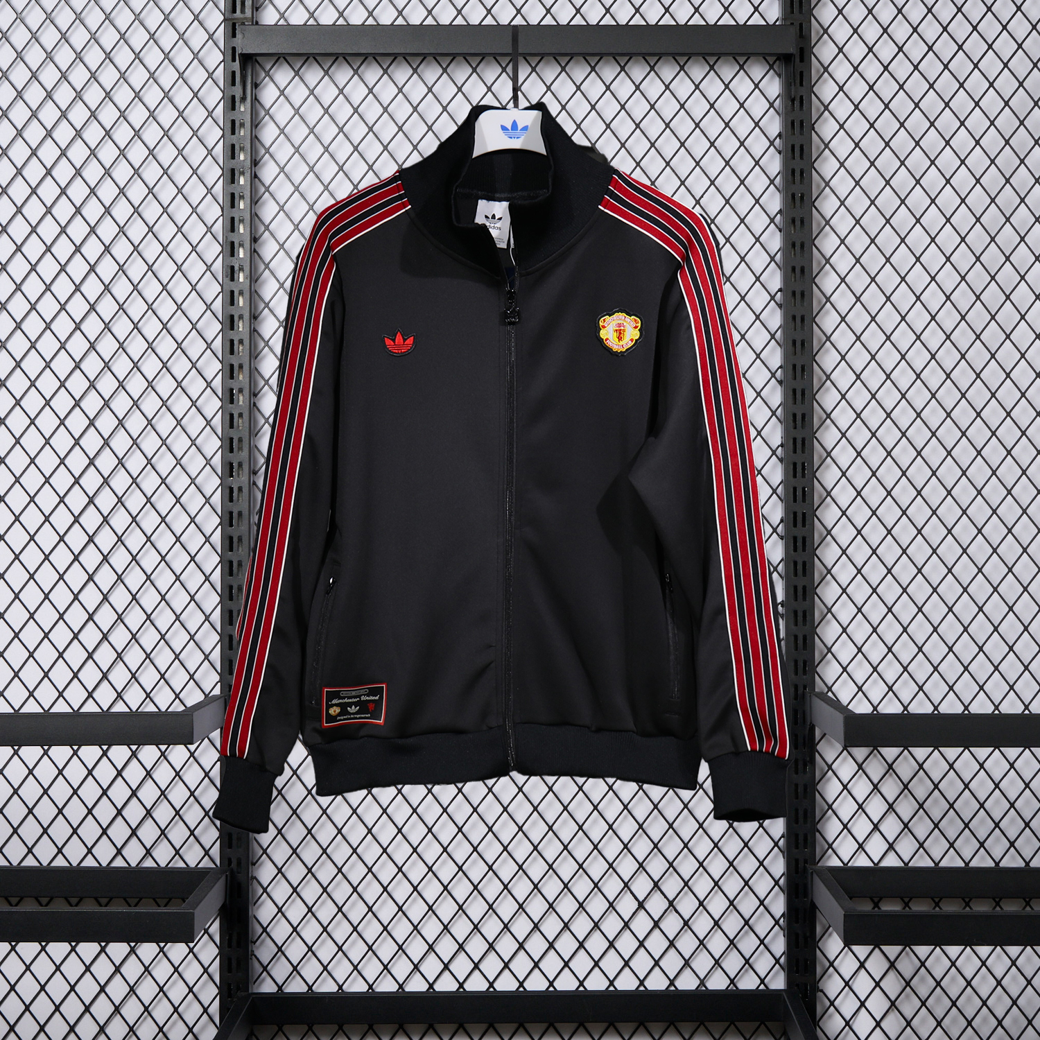 AlphaJersey-Manchester United 25-26 Red Lines Training Set - Black Top and Black Pants