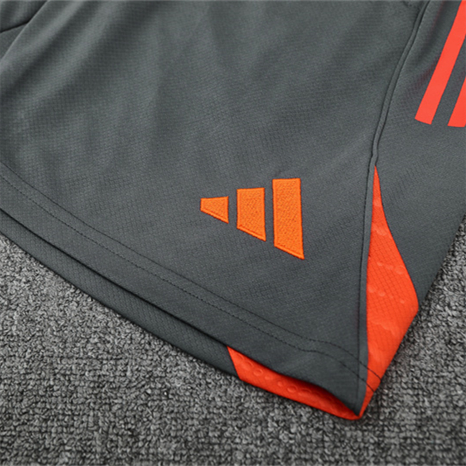 AlphaJersey-Bayern Munich 25-26 Kids Short-Sleeve Training Set - Orange Top & Gray shorts