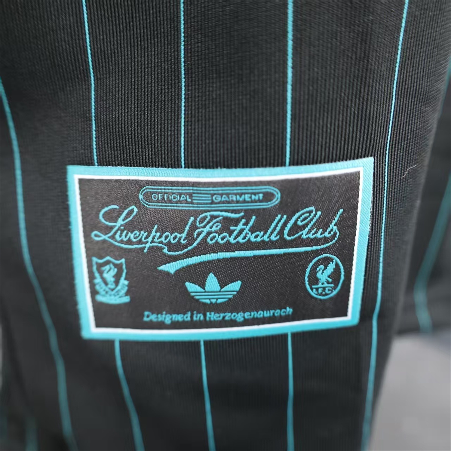 AlphaJersey-Liver.pool 25-26 Icon Range Travel Special Edition Black Jersey - Player Version