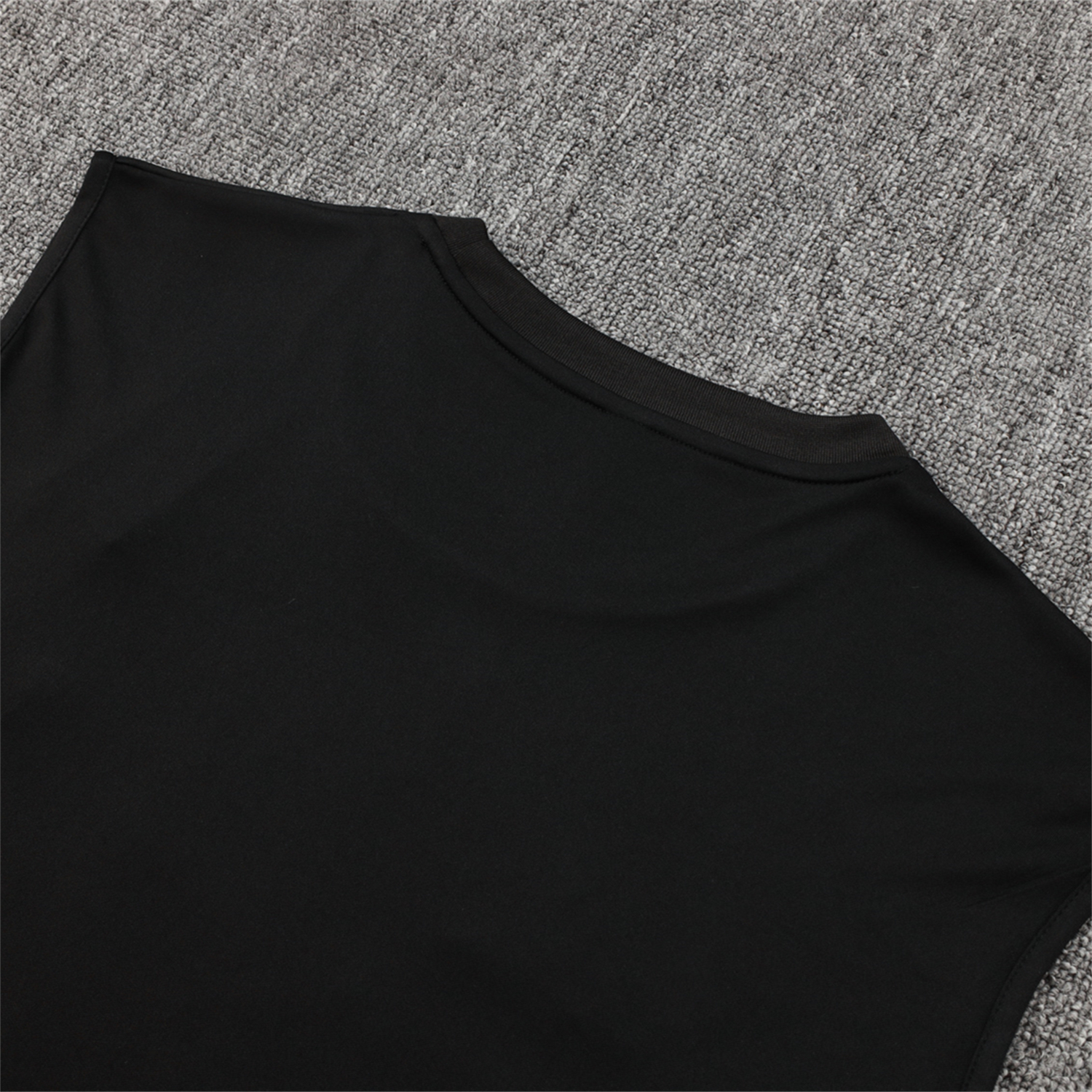 AlphaJersey-Liver.pool 25-26 Vest Training Set - Black Vest & Black Shorts