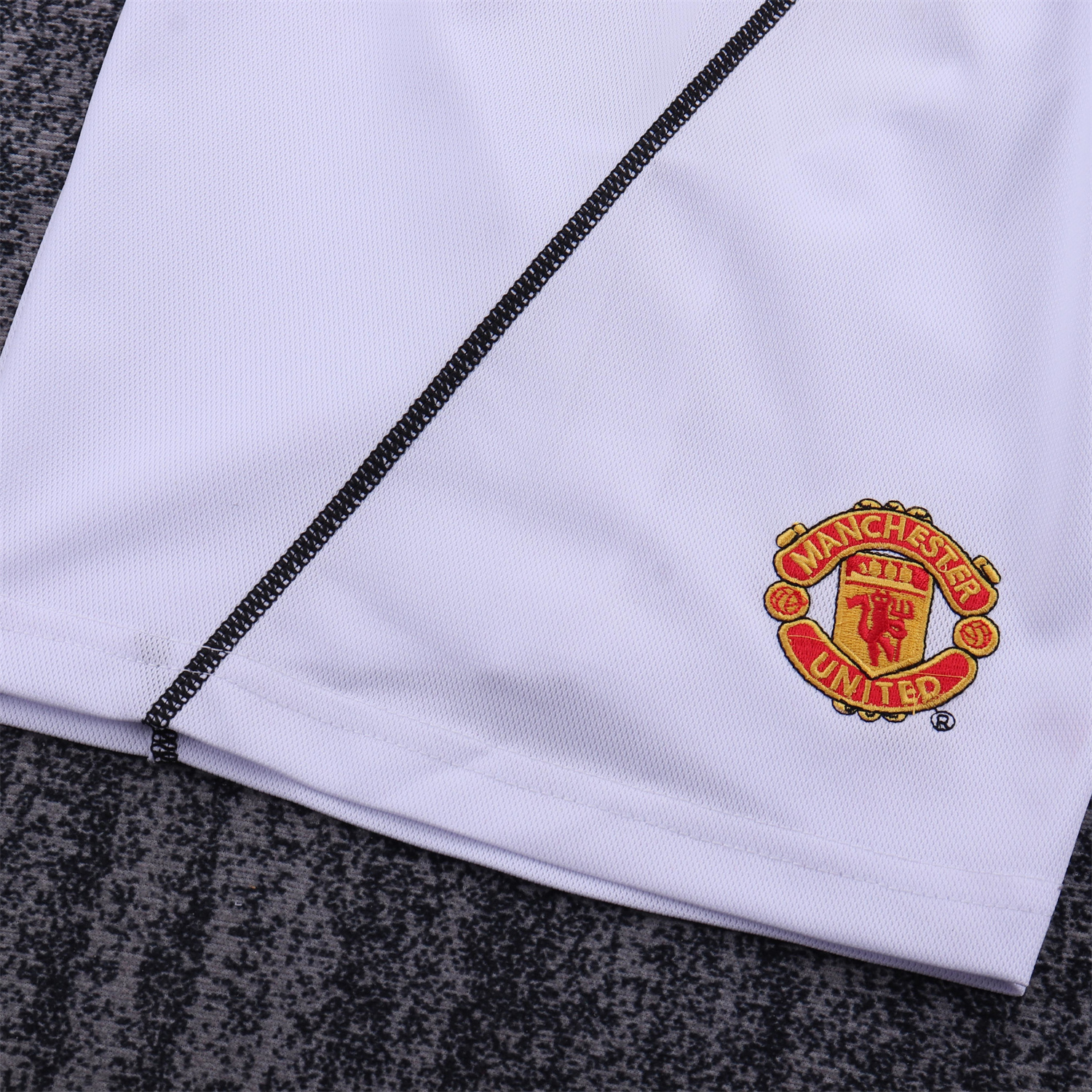 AlphaJersey-Retro Manchester United 2000-02 Home Kids Kit