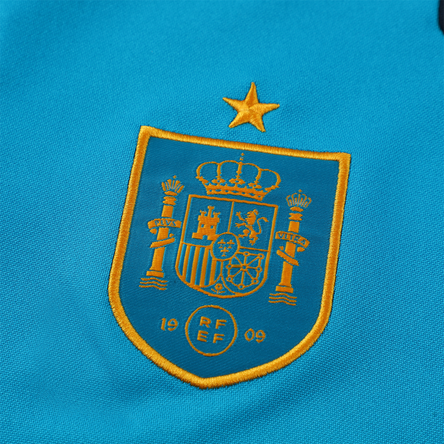 AlphaJersey-Spain 2026 Kids Long Sleeve Training Set - Light Blue Top & Pants
