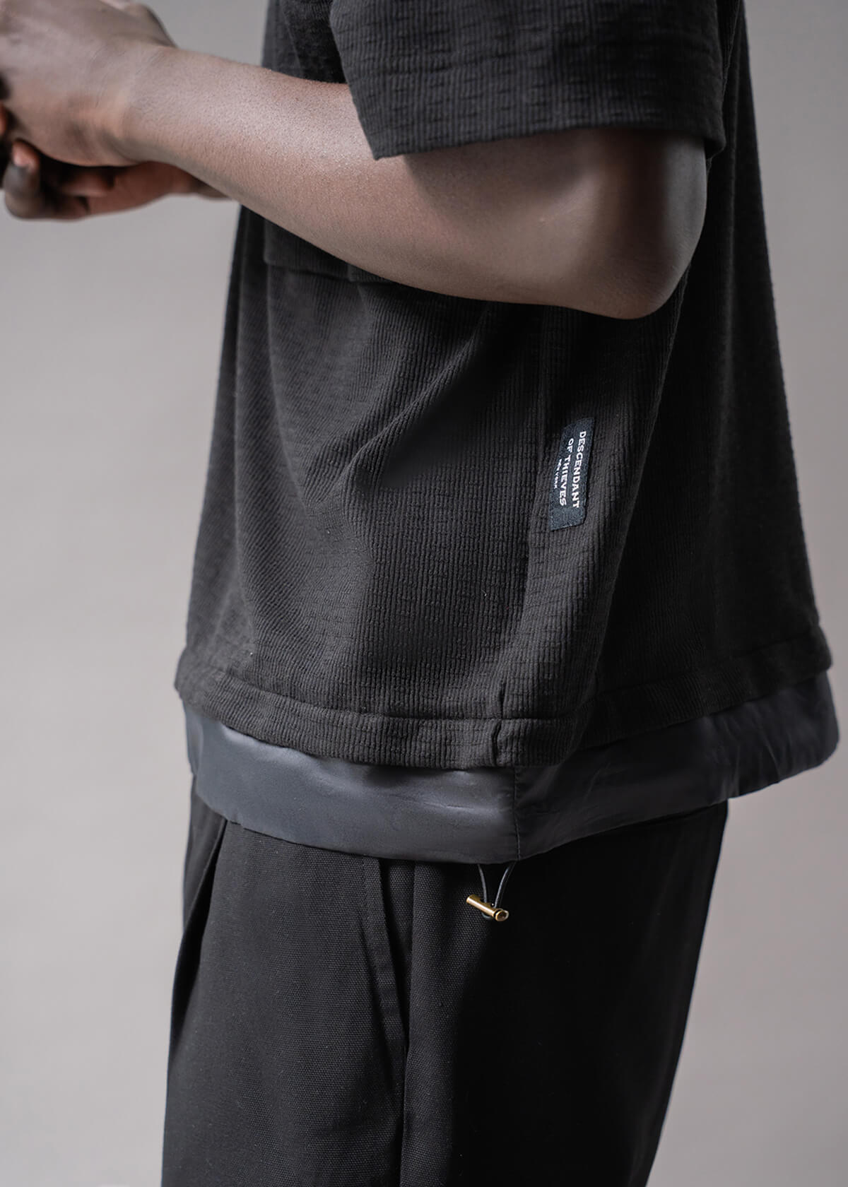 Evo Hem Pull Black | Modern Menswear by yycbvcnbmmnbm