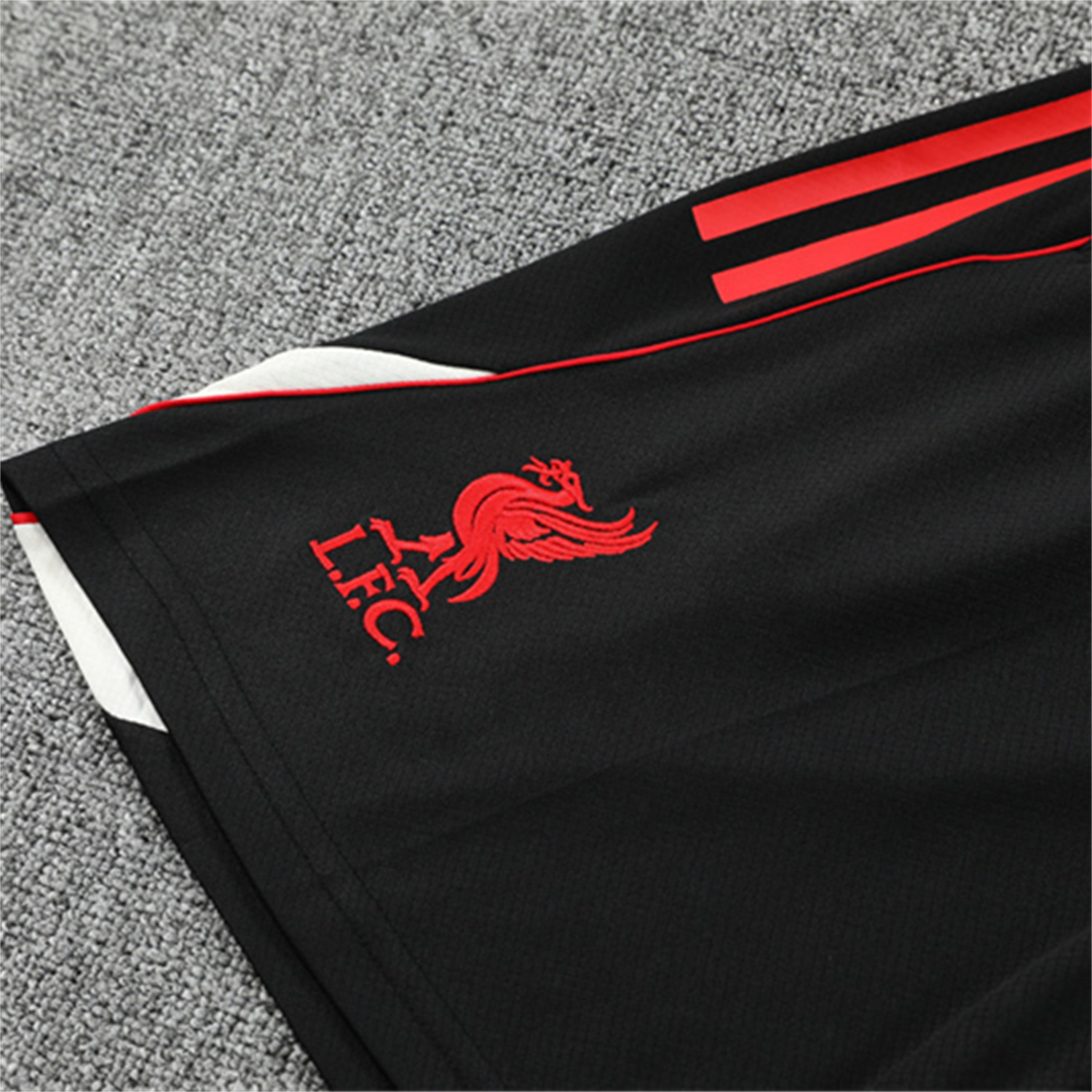 AlphaJersey-Liver.pool 25-26 Short-Sleeve Training Set - Red Camouflage Top & Black Shorts