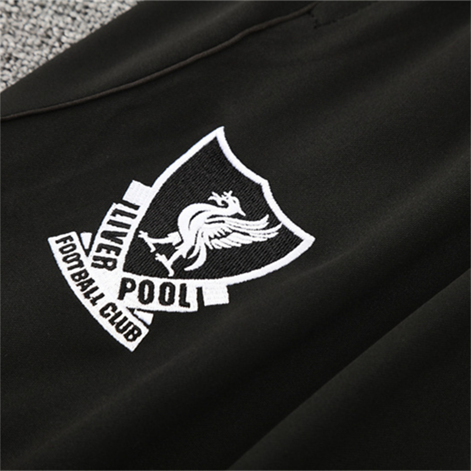 AlphaJersey-Liver.pool 25-26 Kids Long Sleeve Training Set - Green Top & Black Pants