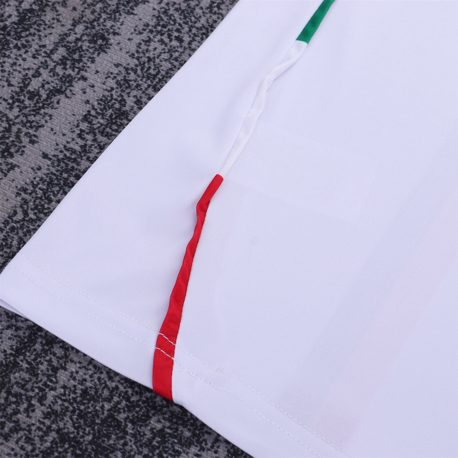 AlphaJersey-Retro AC Milan 2011-12 Away Kids Kit