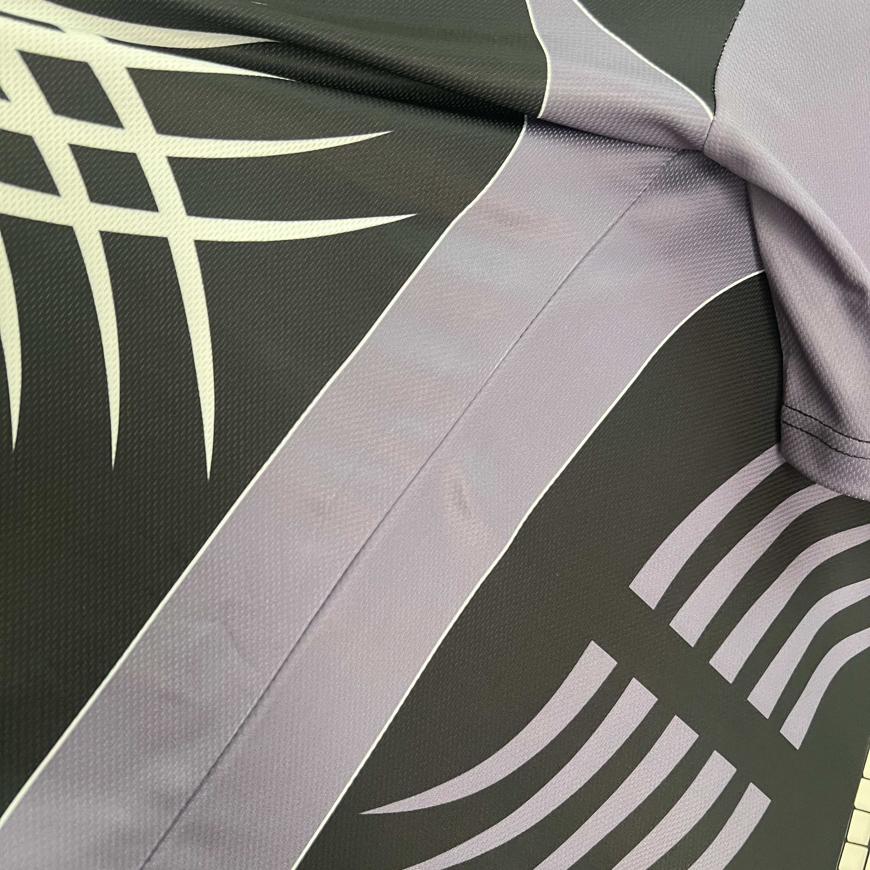 AlphaJersey-Retro Juventus 2001-02 Black Goalkeeper Jersey