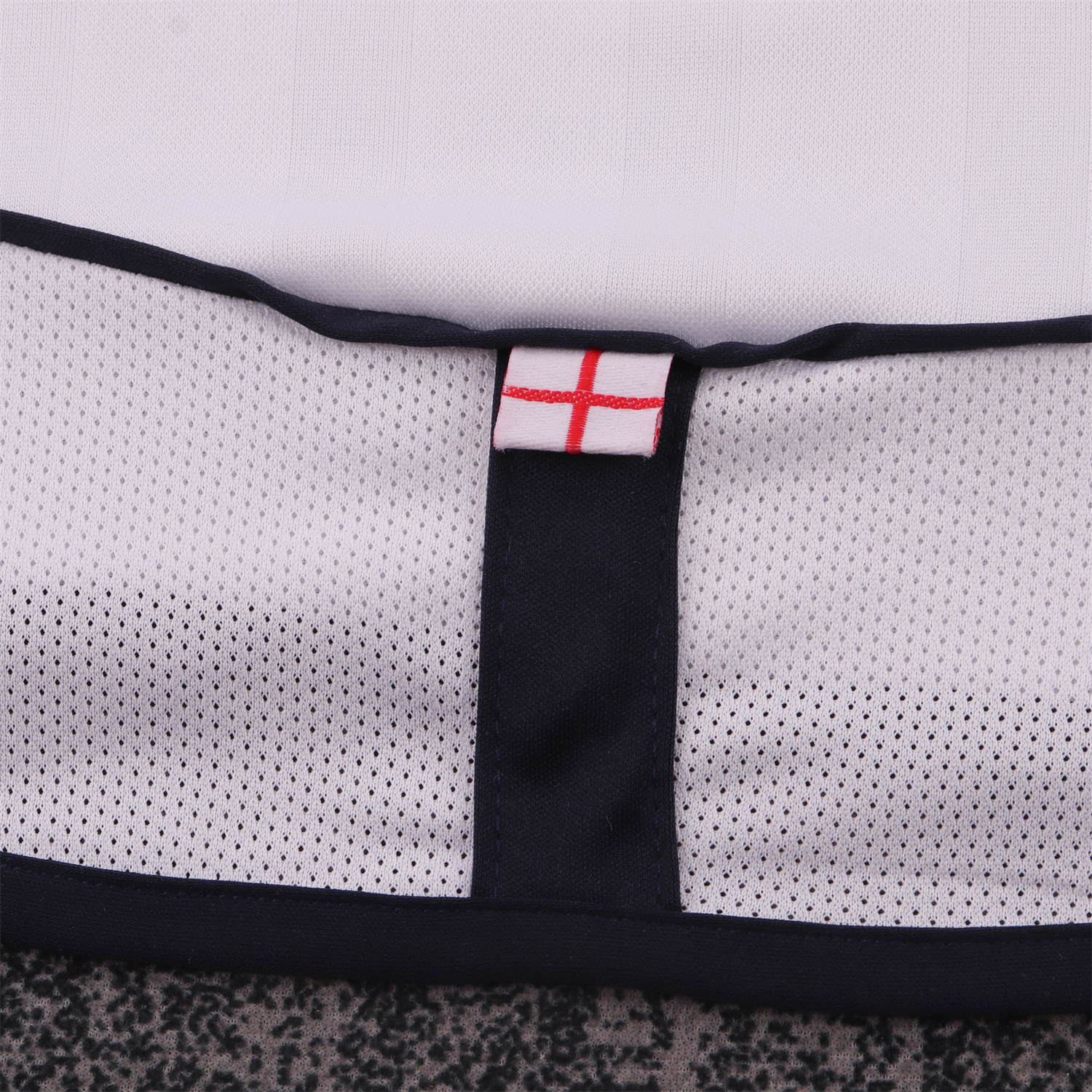 AlphaJersey-Retro England 2002 Home Kids Kit