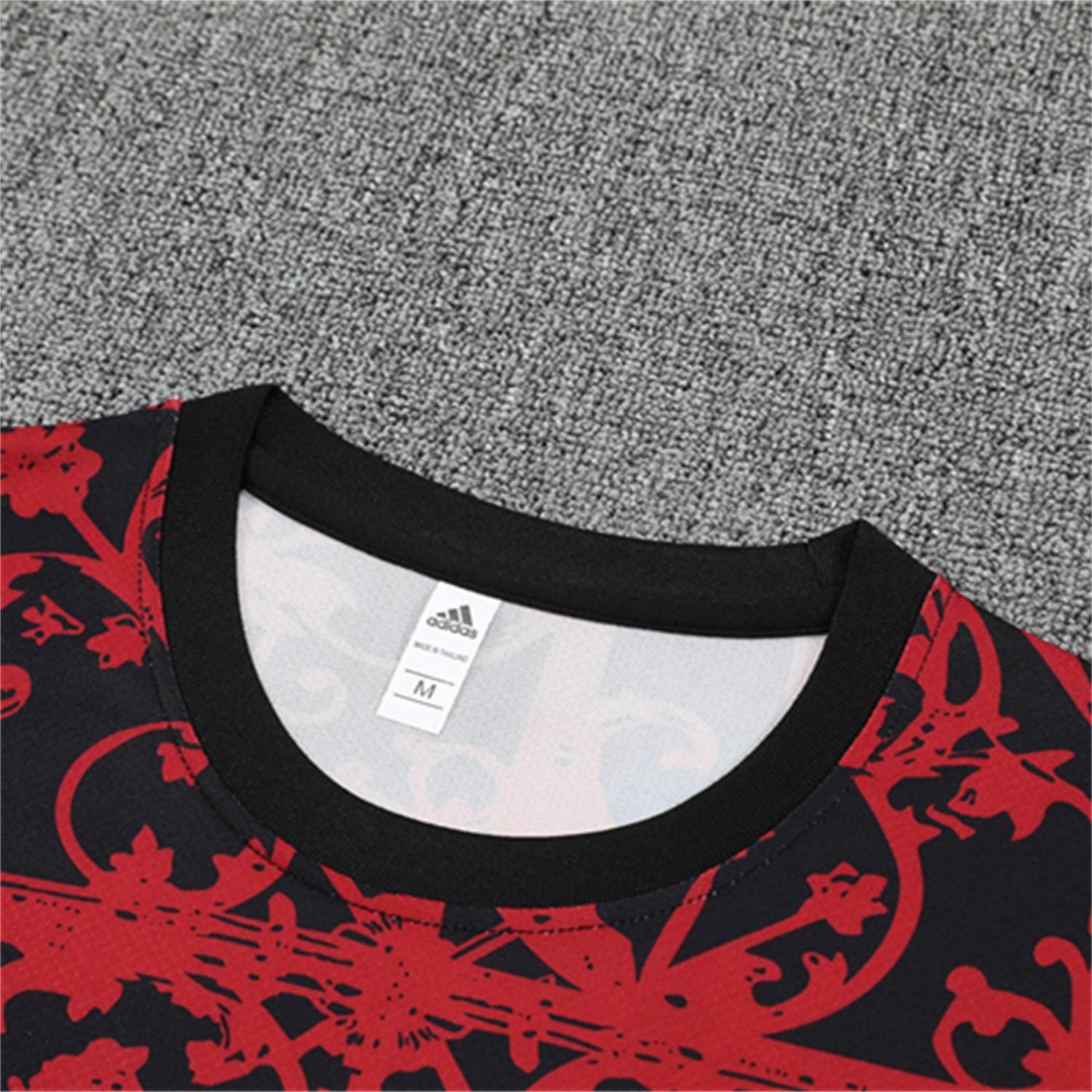 AlphaJersey-Liver.pool 25-26 Kids Short-Sleeve Training Set - Red Camouflage Top & Black Shorts
