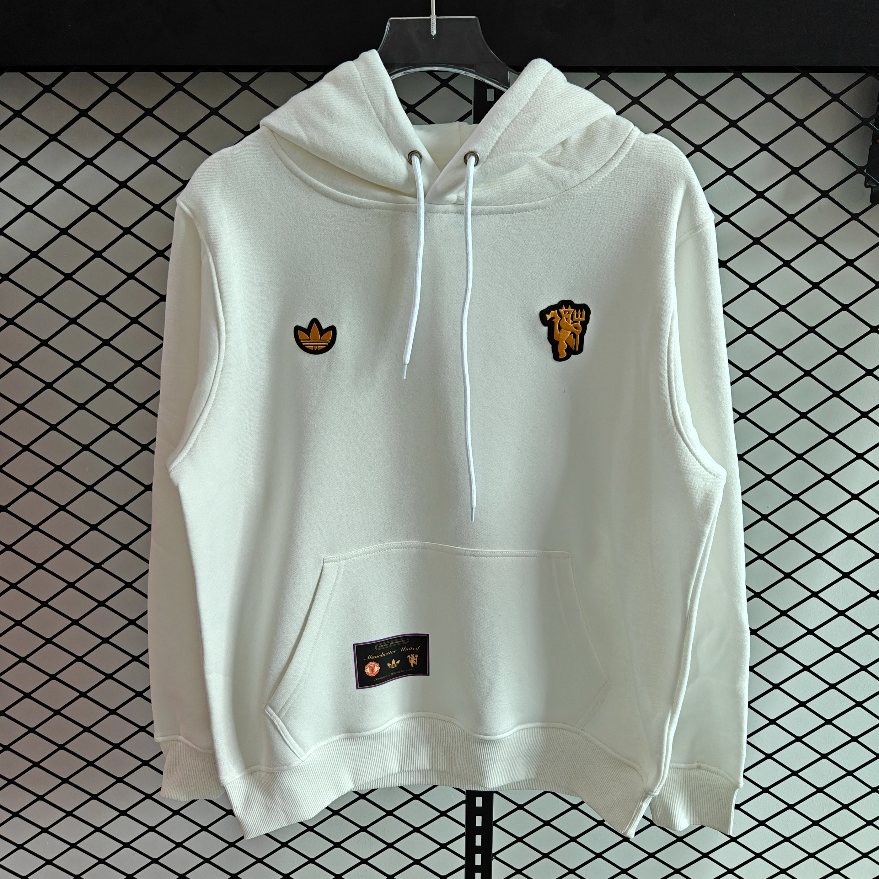 AlphaJersey-Manchester United 25-26 Originals Terrace Icon Unisex Pullover Hoodie with Yellow Logo