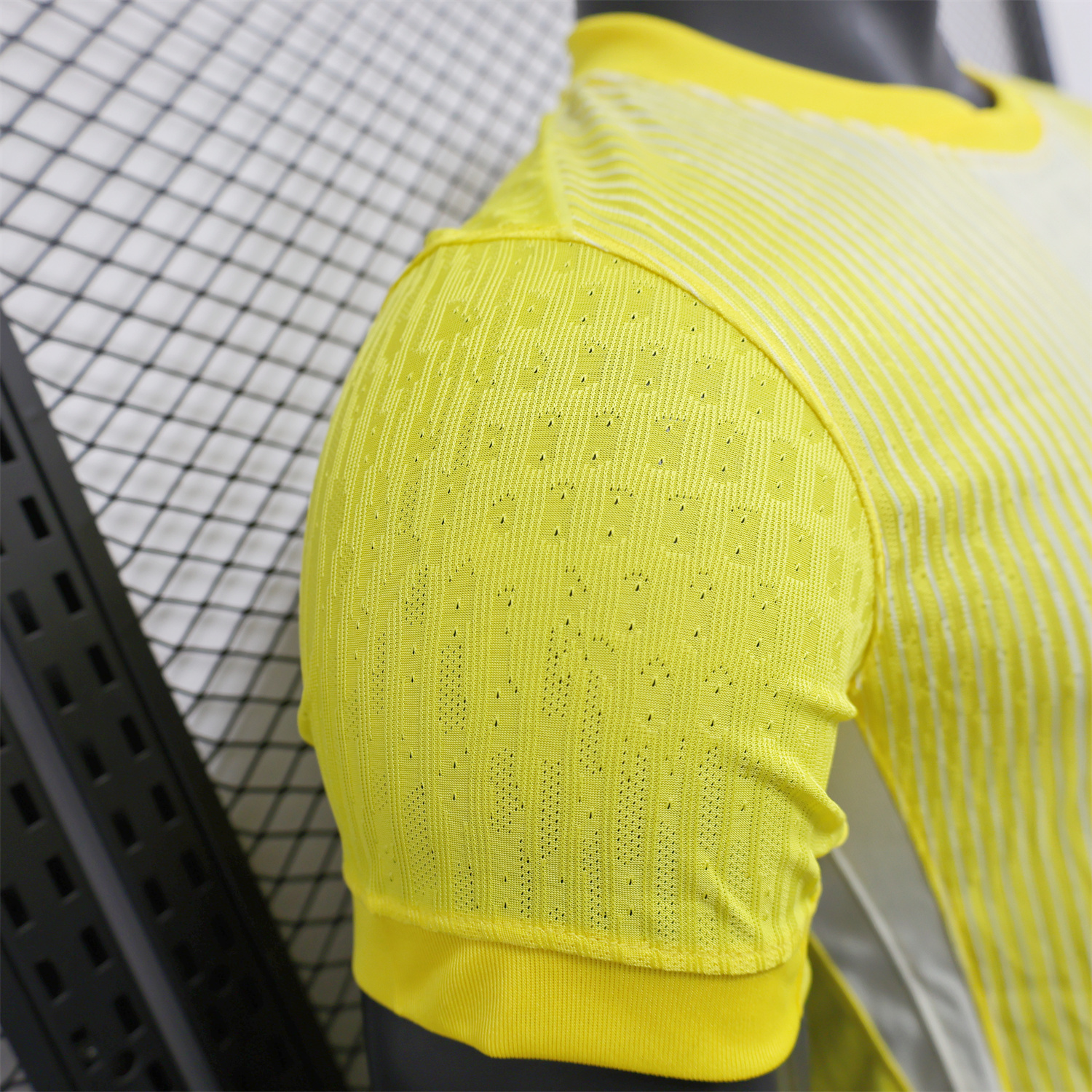 AlphaJersey-France 2025-26 Yellow Goalkeeper Jersey - Player Version