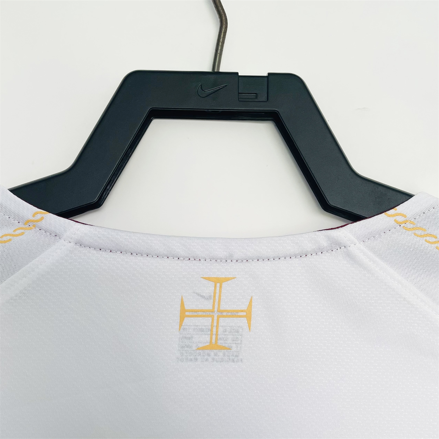 AlphaJersey-Retro Portugal 2006 Away Jersey