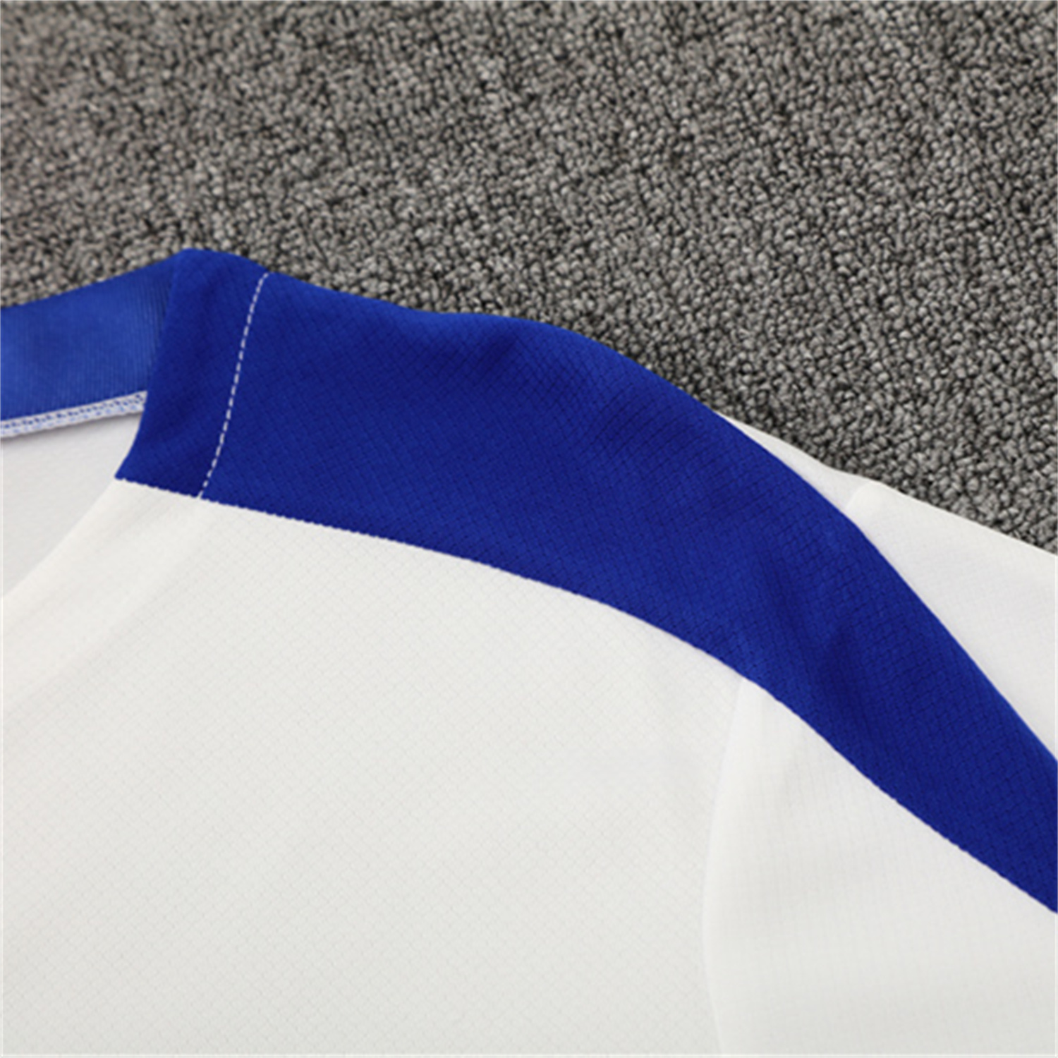 AlphaJersey-Paris Saint-Germain PSG 25-26 Short-Sleeve Training Set - White Top & Black Shorts