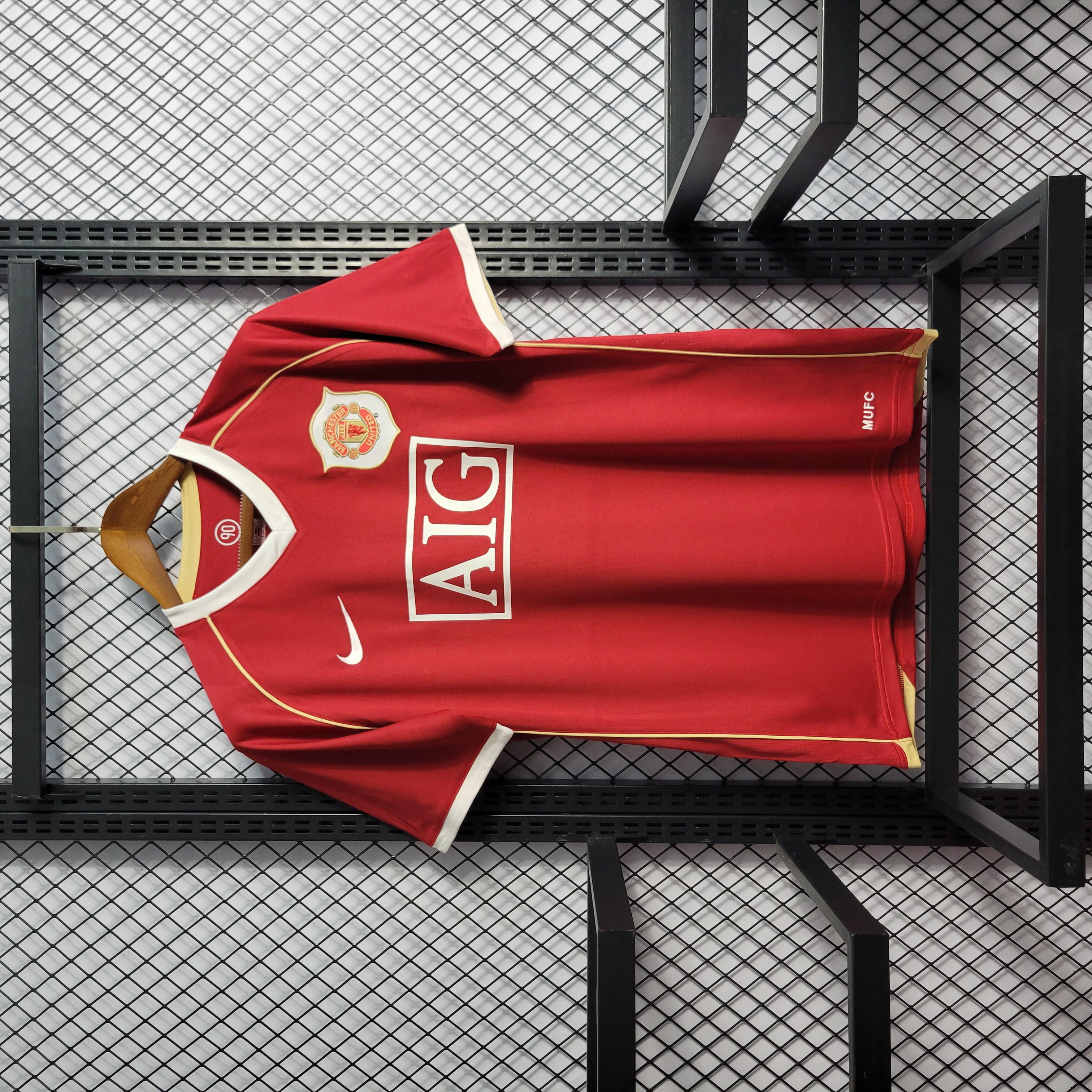 AlphaJersey-Retro Manchester United 06-07 Home Jersey
