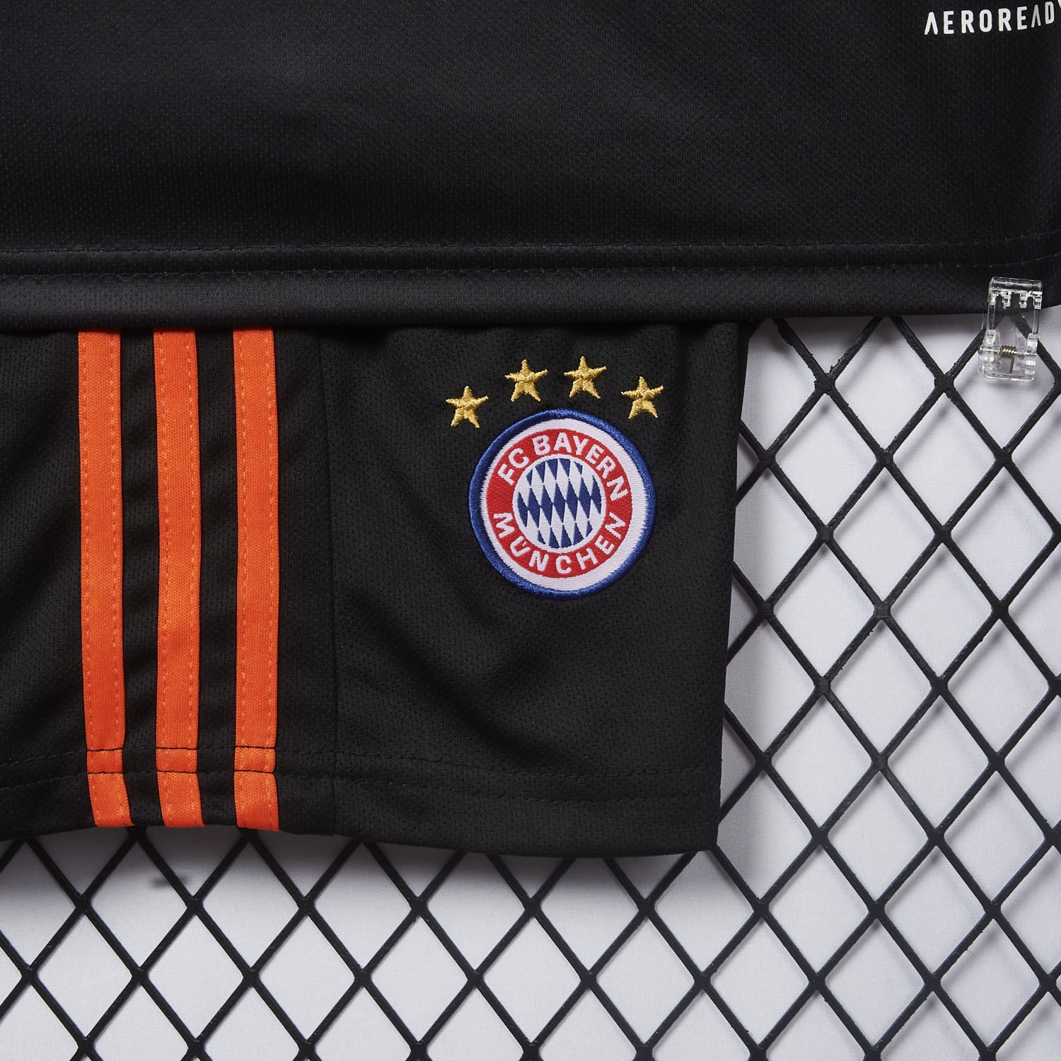 AlphaJersey-Retro Bayern Munich 2016-17 Away Men's Adult Jersey Set - Fans Version