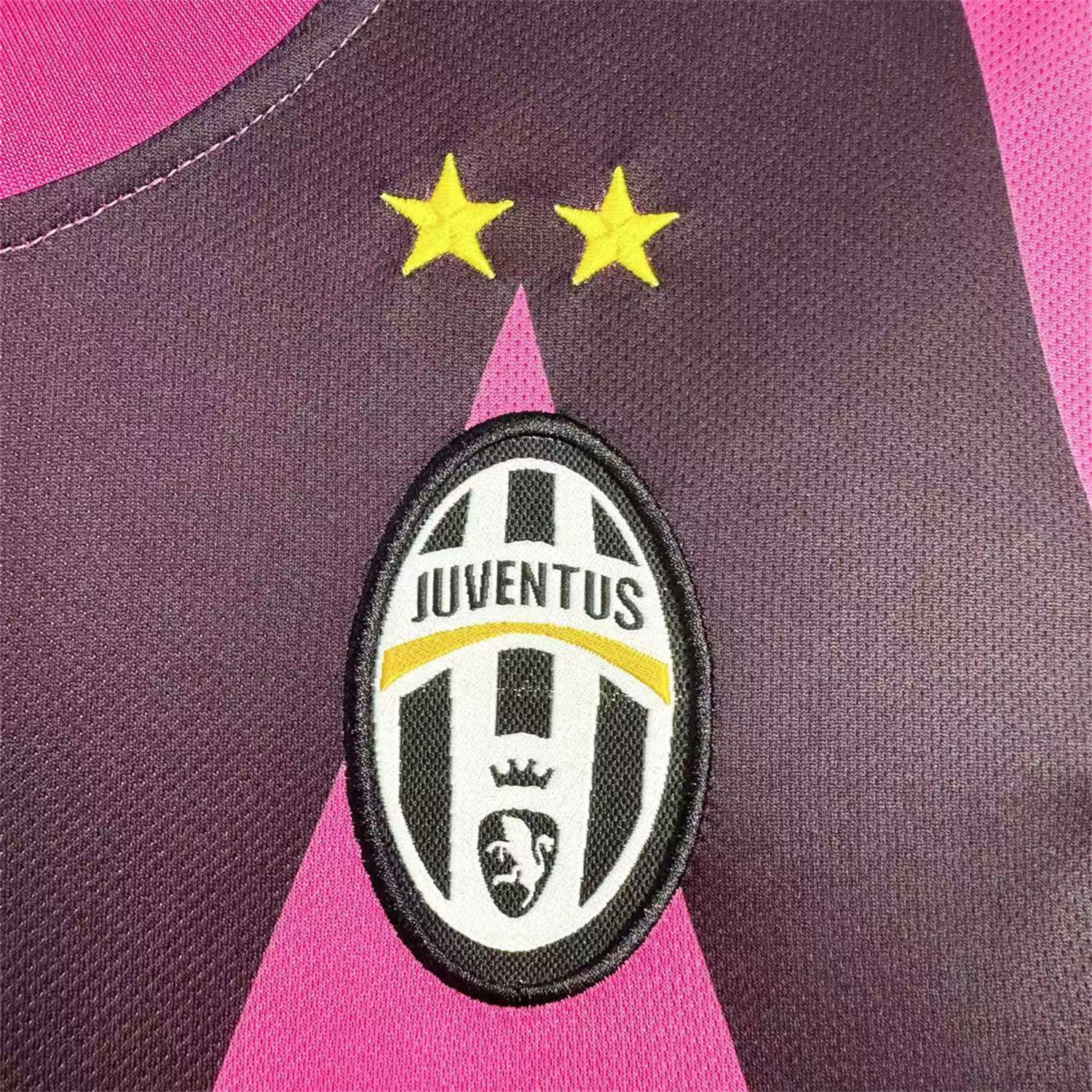 AlphaJersey-Retro Juventus 2011-12 Away Long Sleeves Jersey