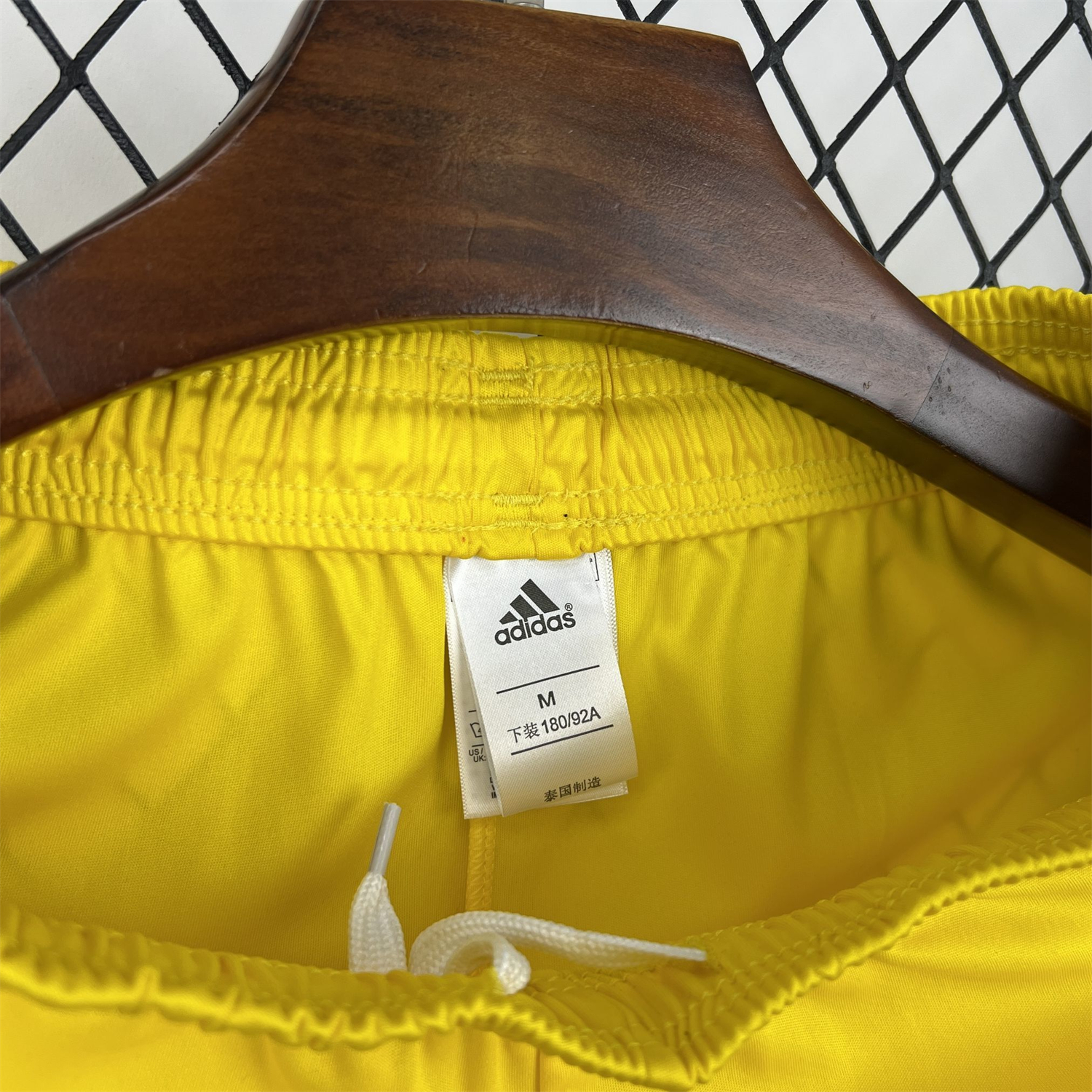 AlphaJersey-Sweden 2026 Yellow Shorts - Fans Version