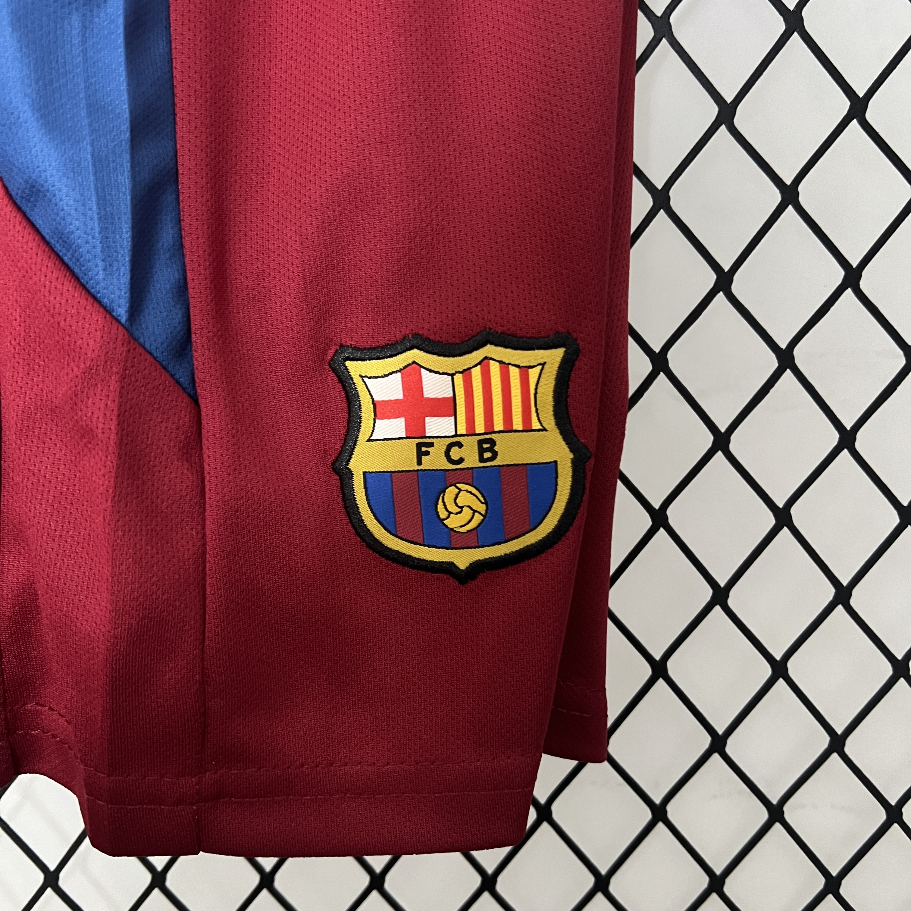 AlphaJersey-Retro Barcelona 2010-11 Home Stadium Kids Kit